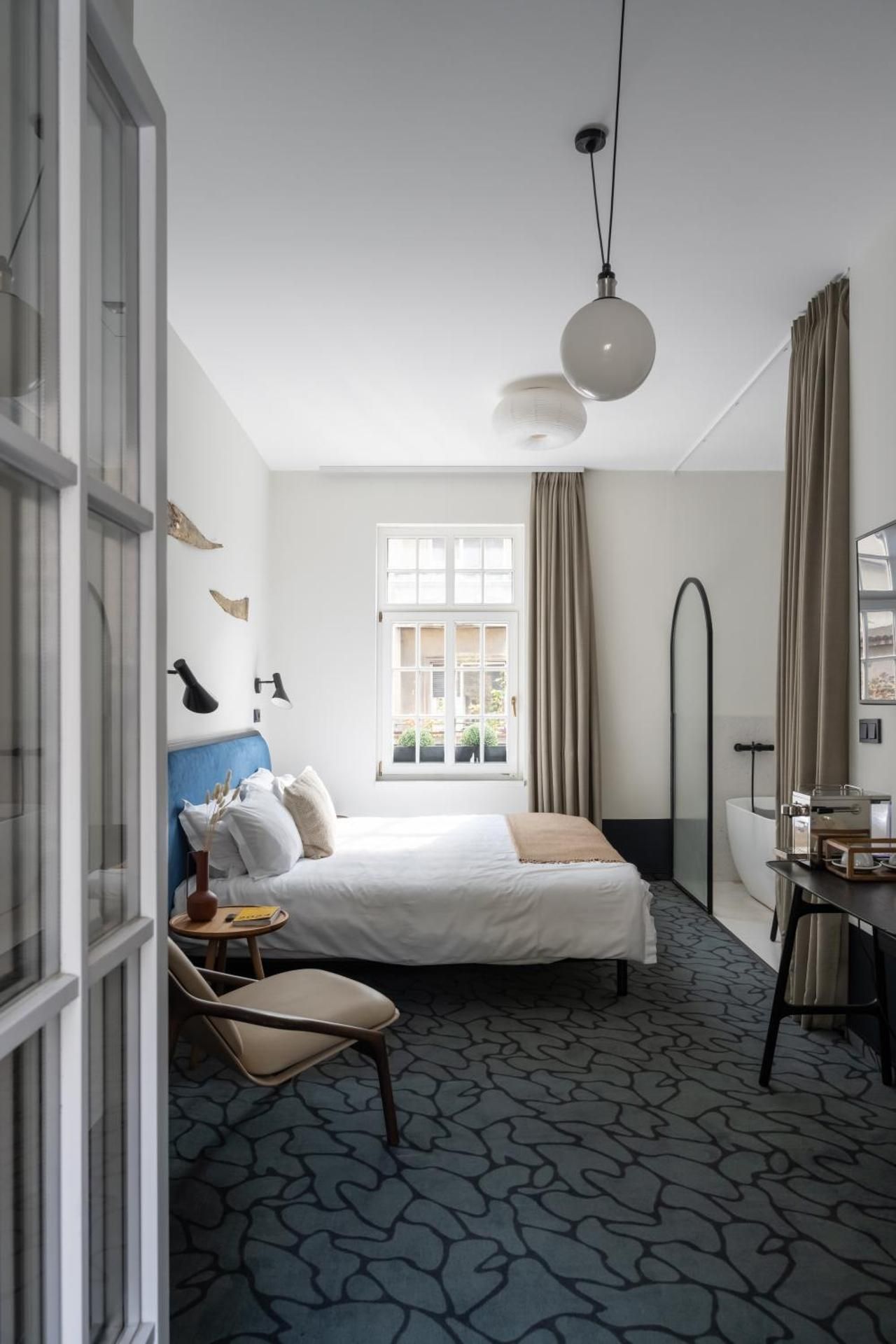 Pavilion Boutique hotel Suite with Balcony