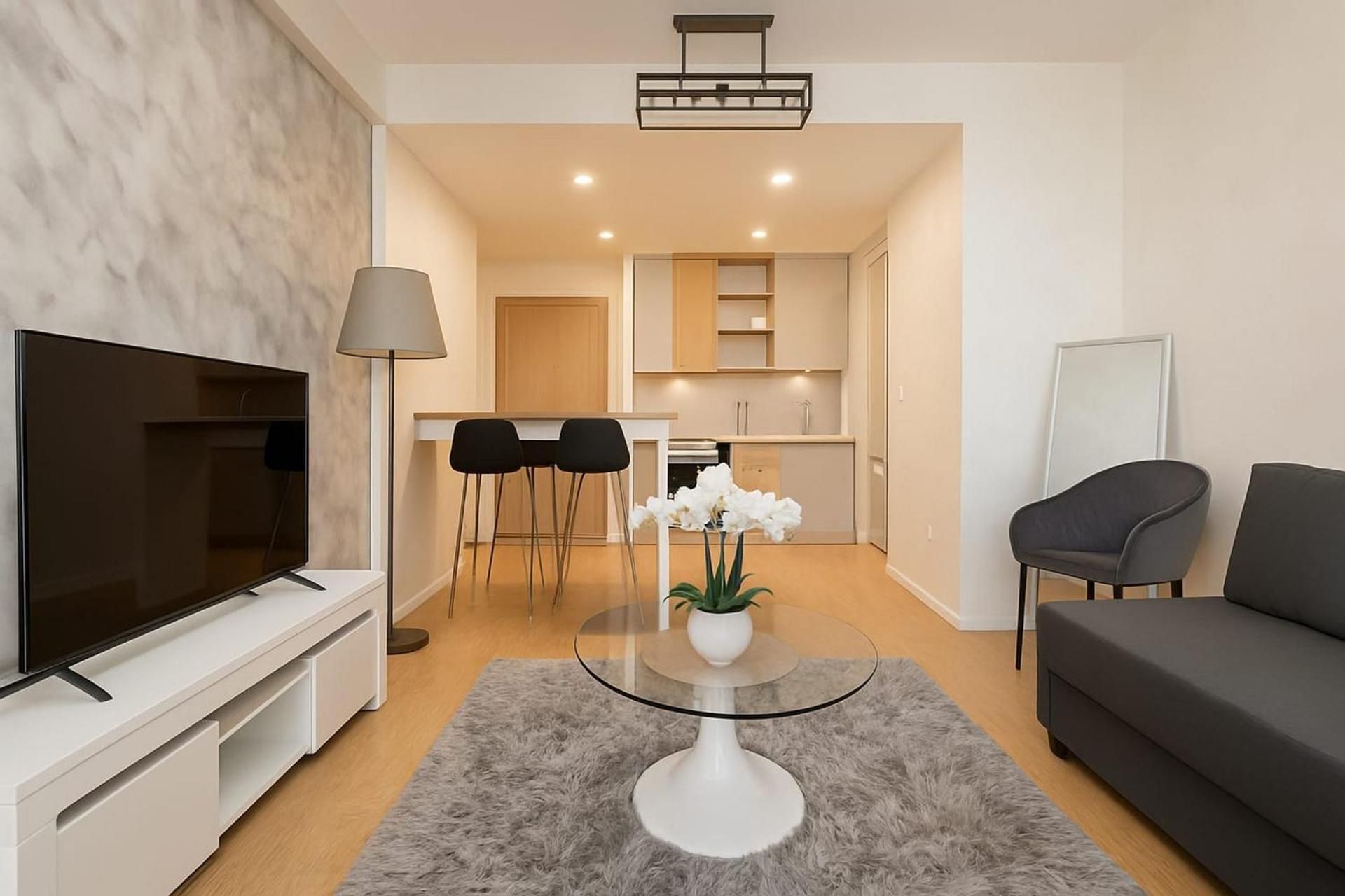 One-Bedroom Apartment with Sea View and Terrace
