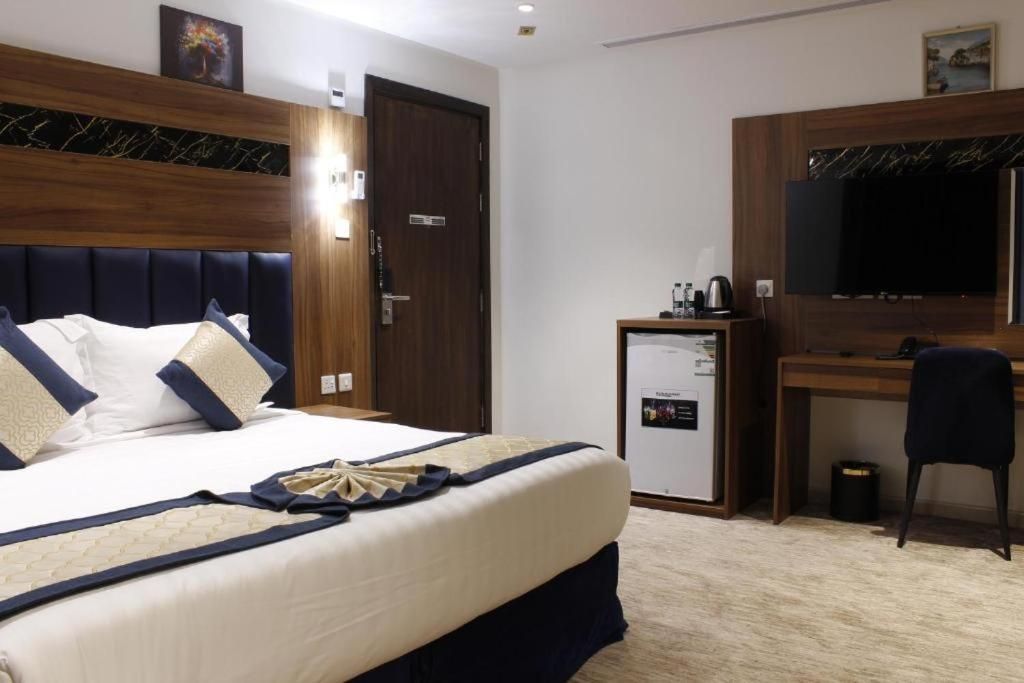 One Bedroom Suite