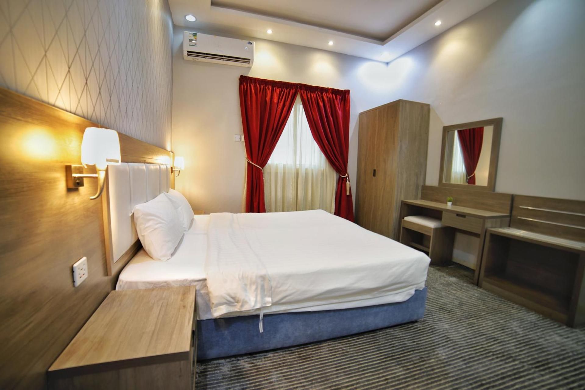 Classic One-Bedroom Apartment with King Bed