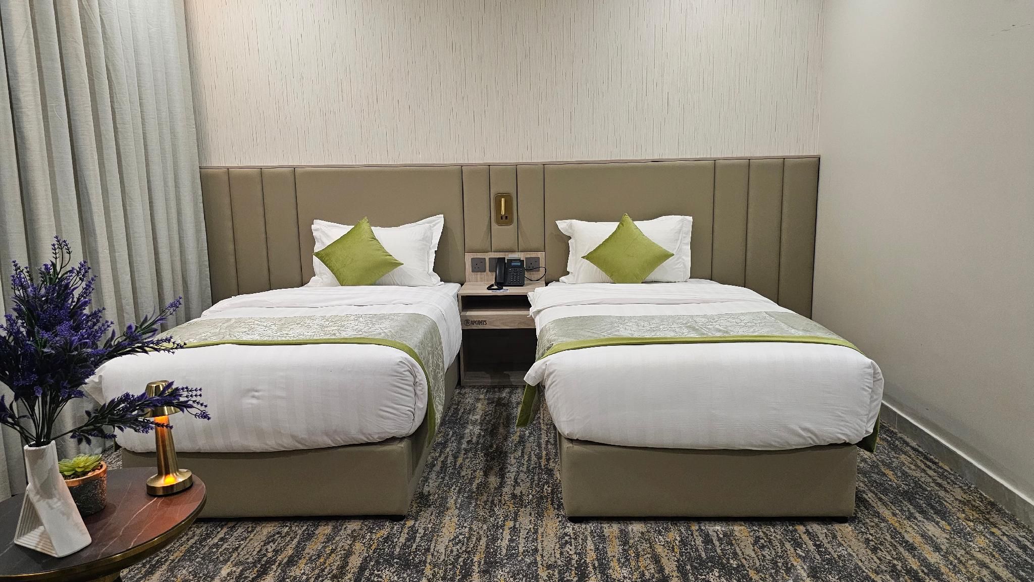 Deluxe Twin Room Type A