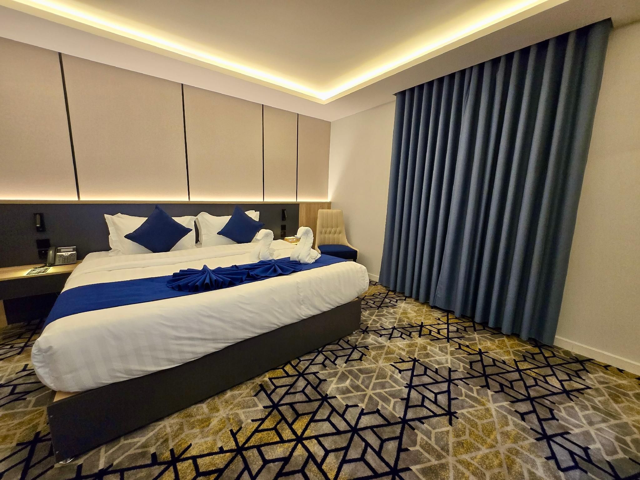 Deluxe Suite