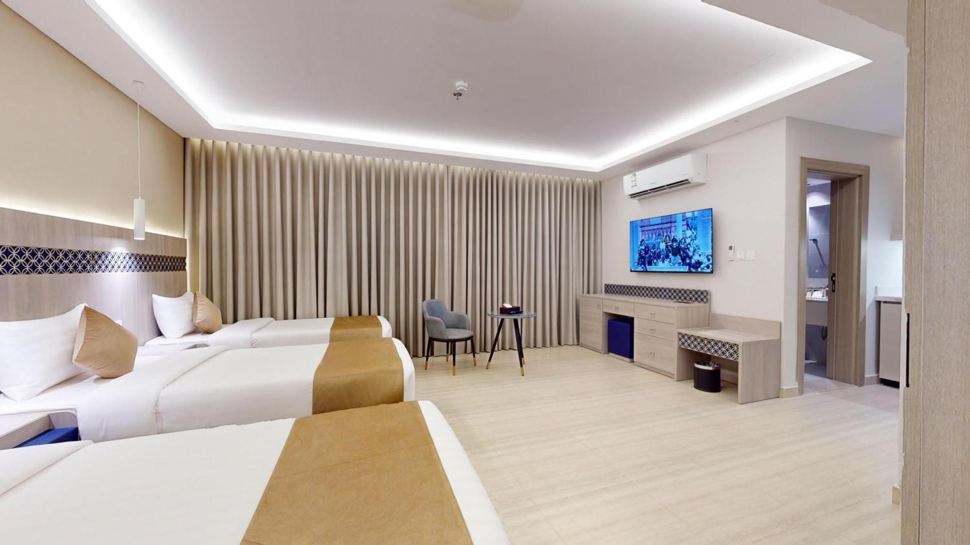 Triple Room with Shared Bathroom