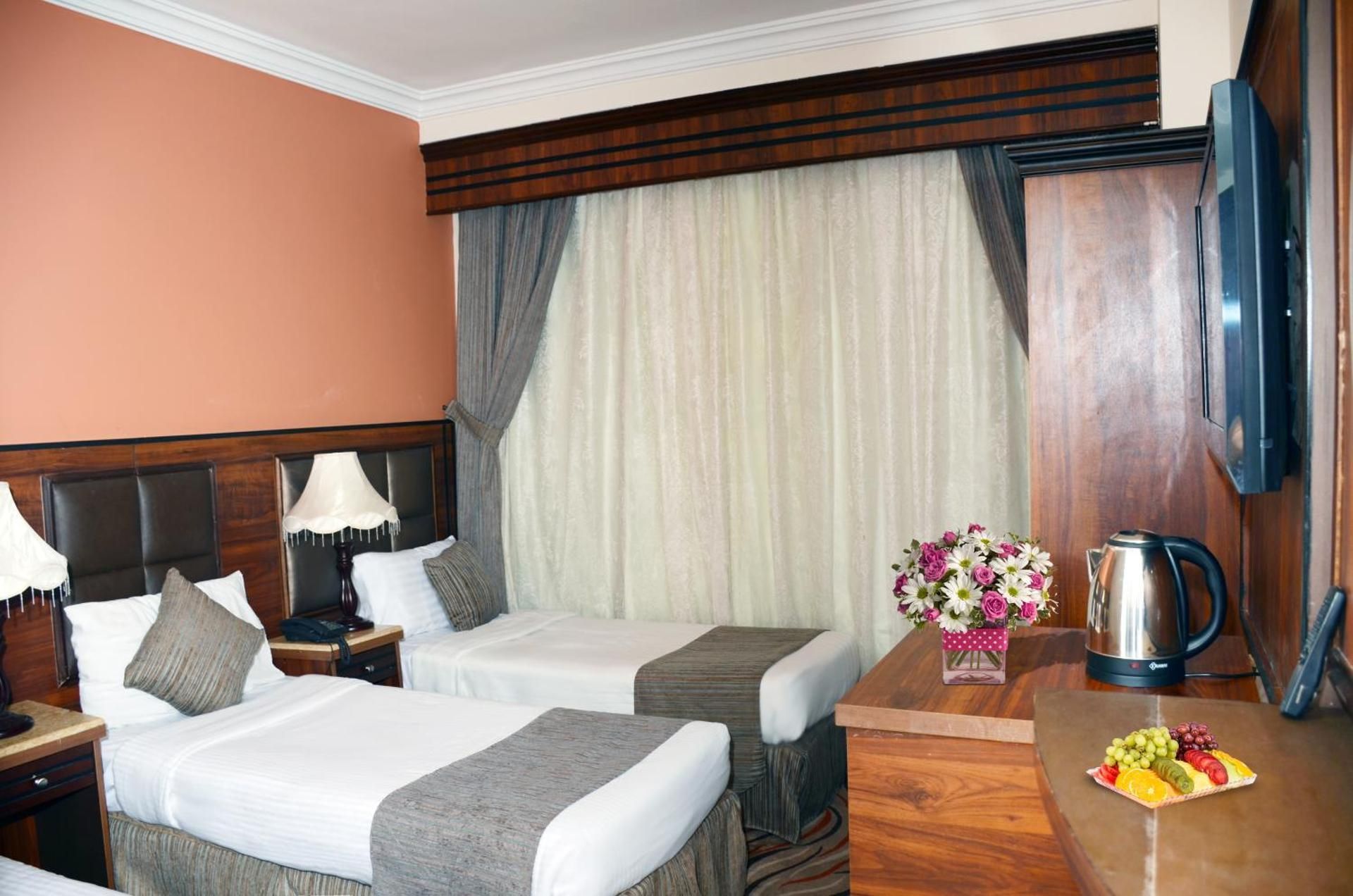 Hayah Plaza Hotel Triple Room