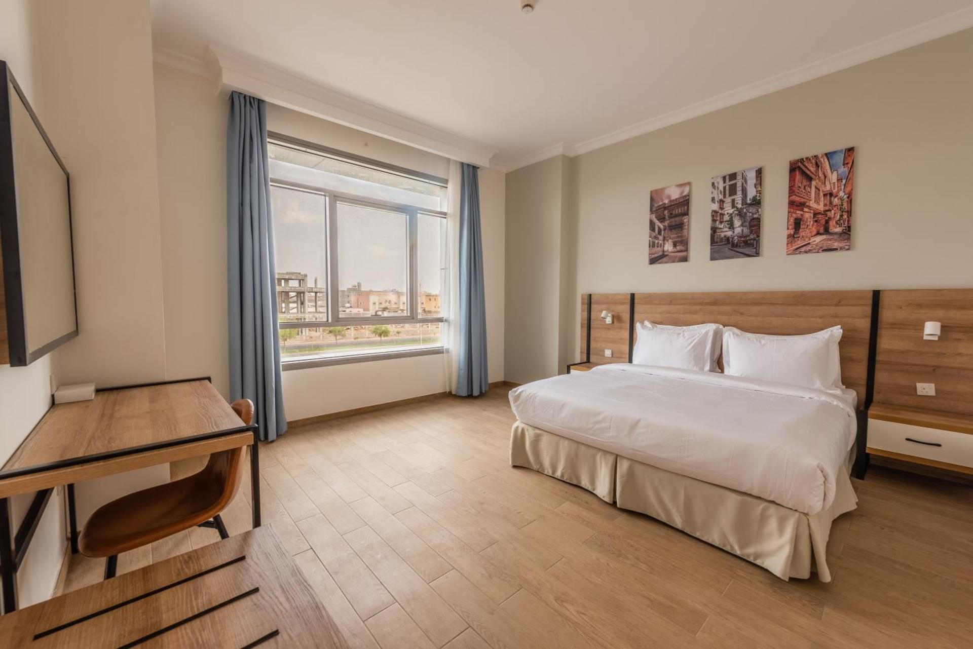 Suite with Mountain View