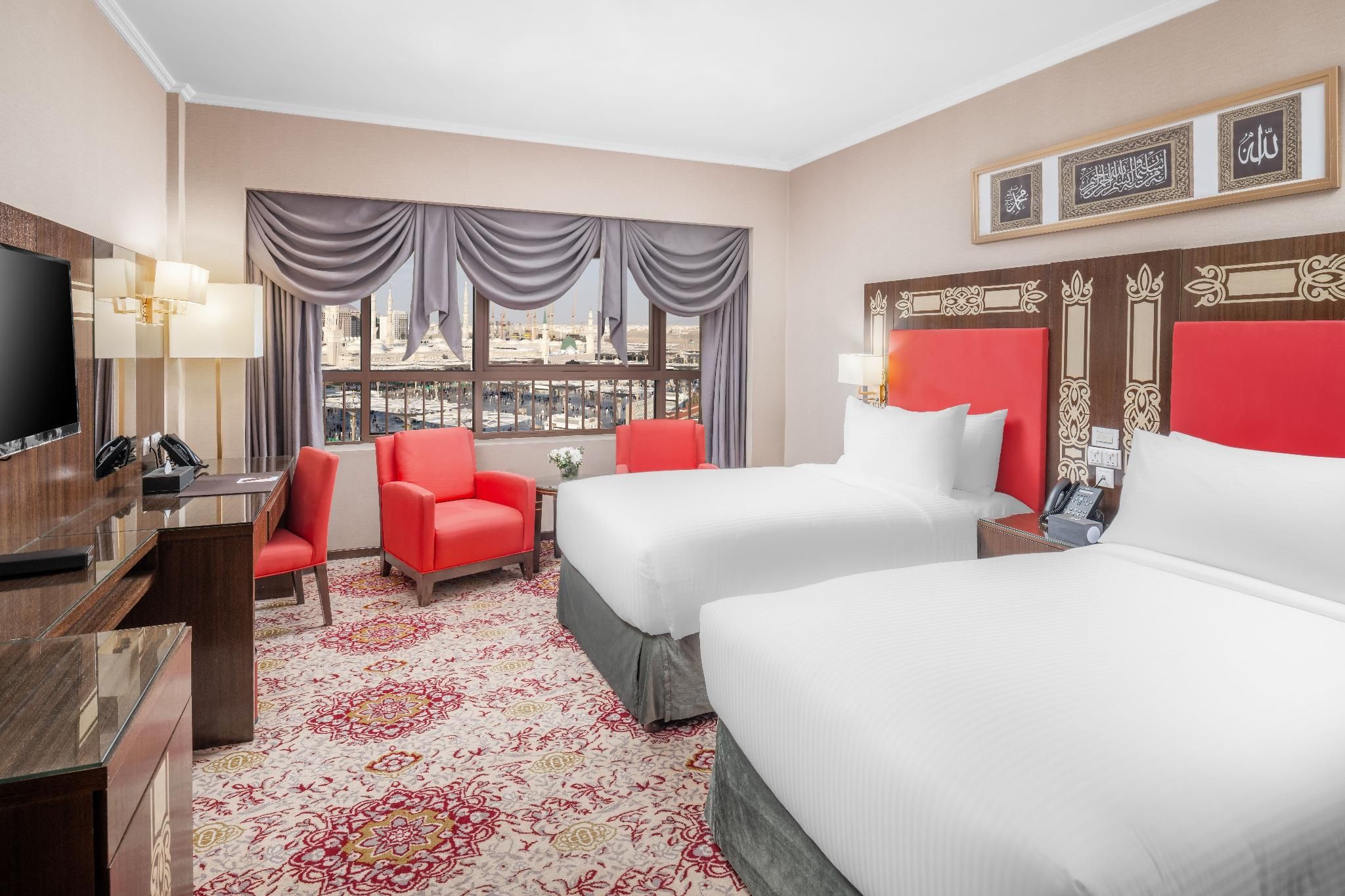 Executive Twin Bed, City View