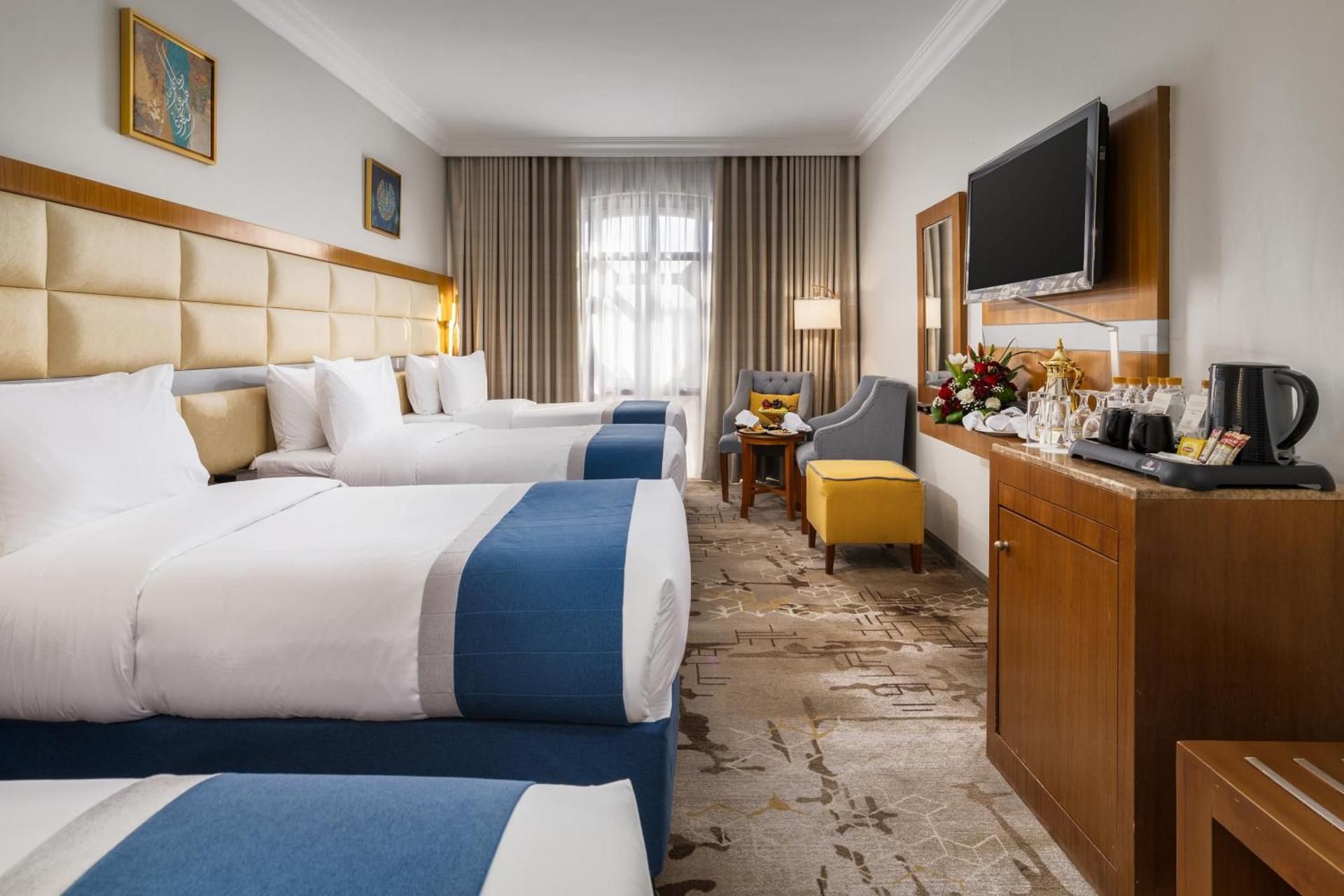 Emaar Elite Hotel Al Madinah  Quadruple Room