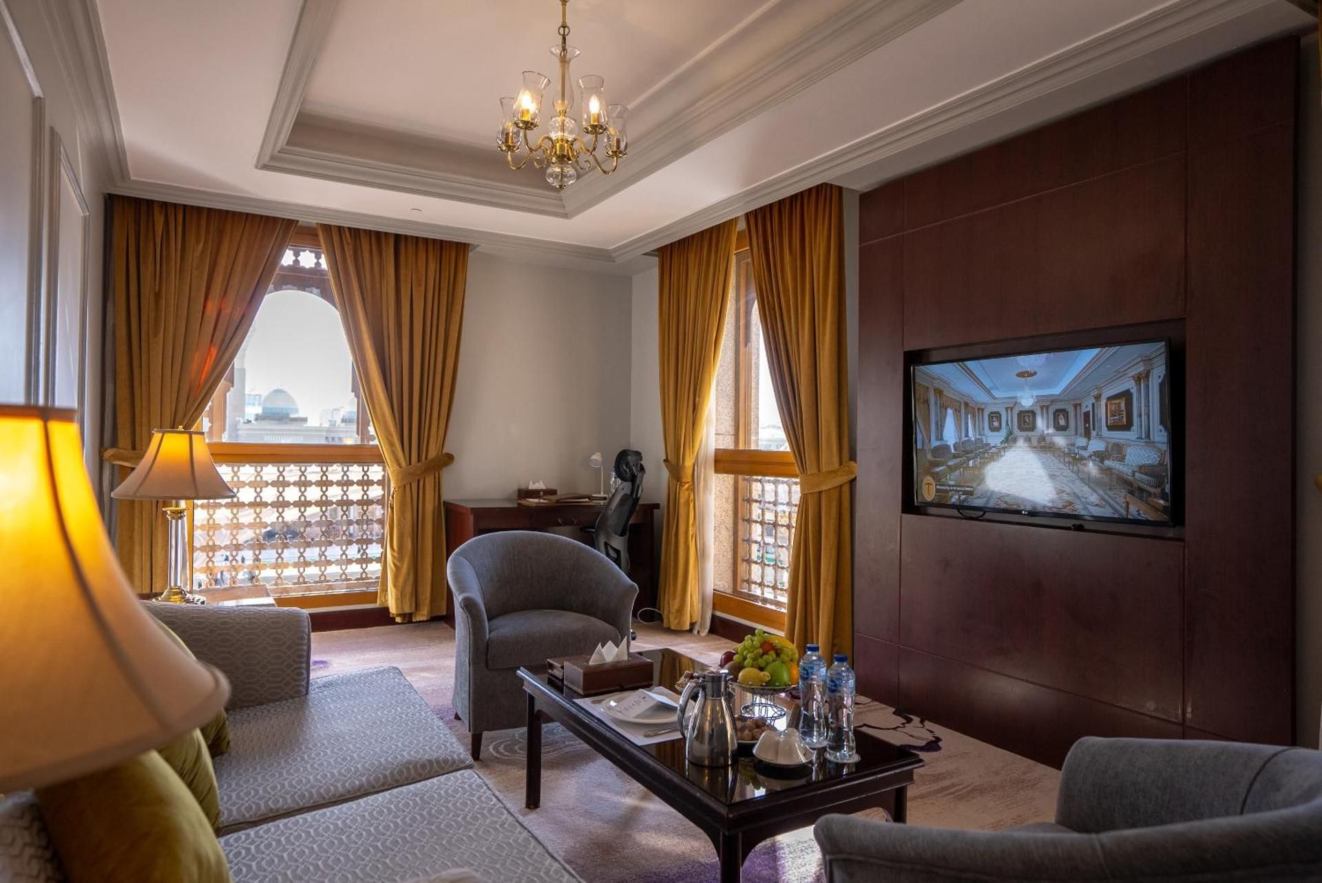 Executive 2-Bedroom Suite with Haram View 