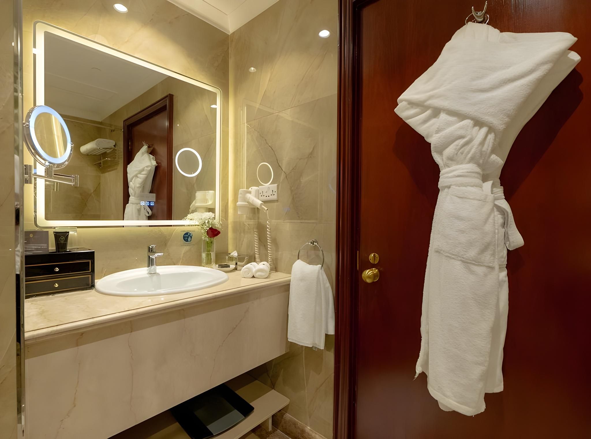 Deluxe Junior Suite Haram View 