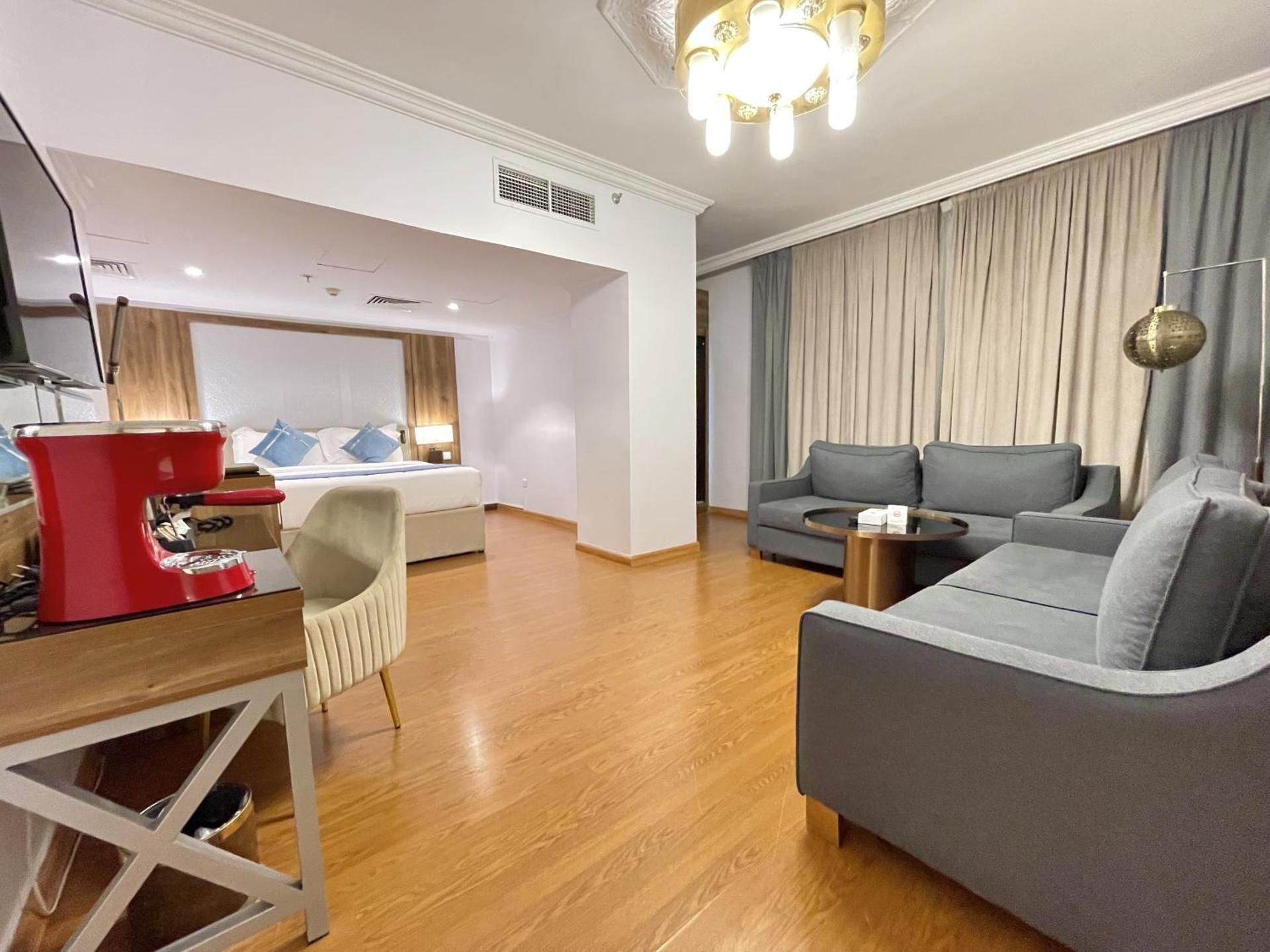 Al Ritz Al Madinah Junior Suite 3