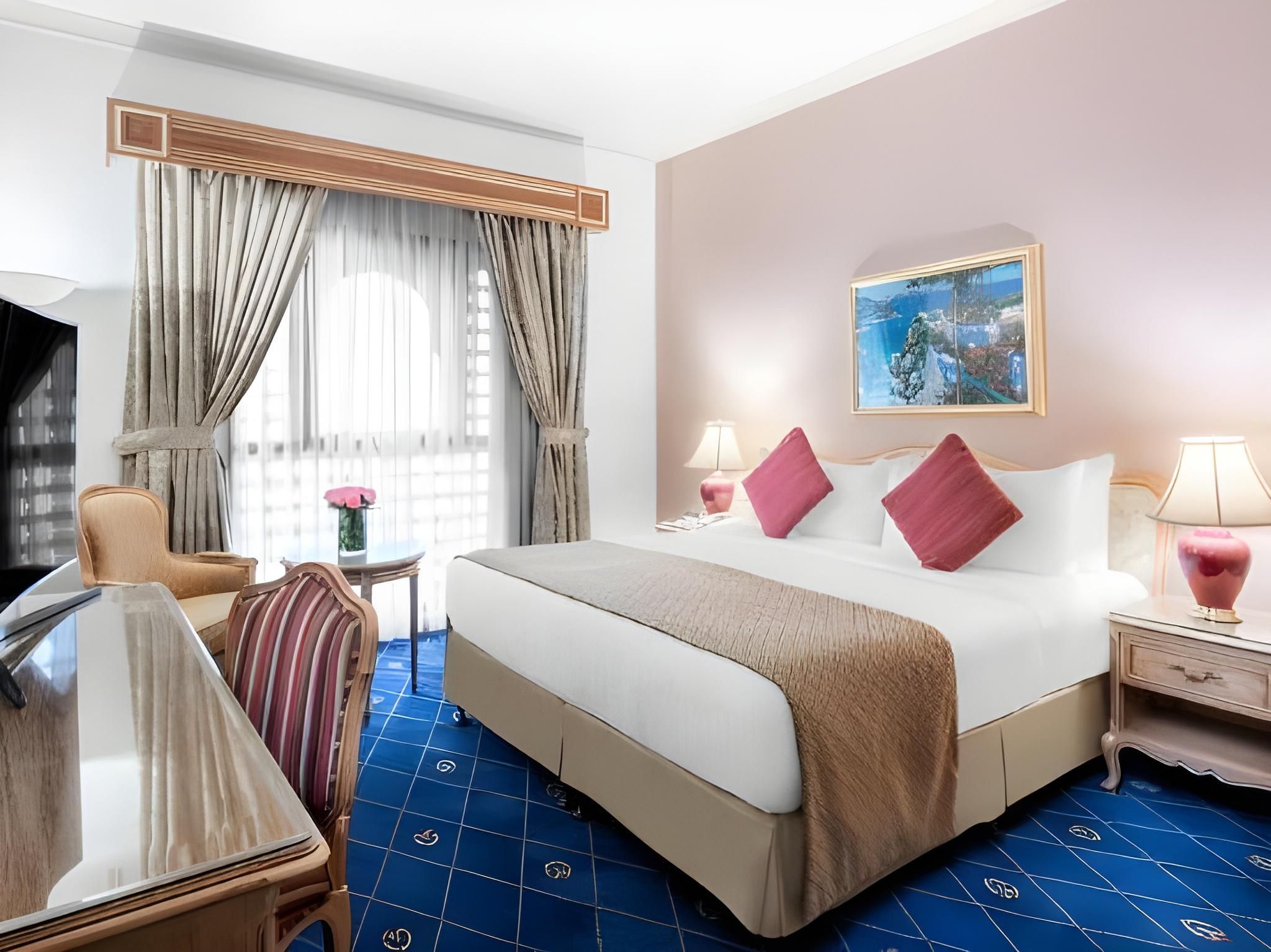 3 Single Classic City View