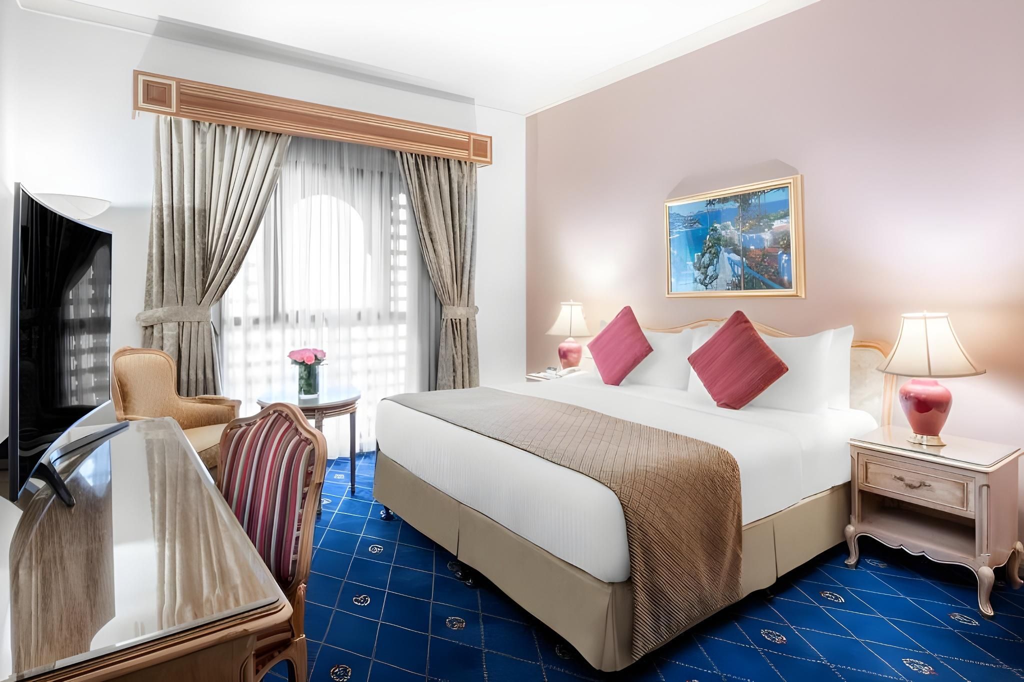 Wheelchair Accessible Twin Beds City View