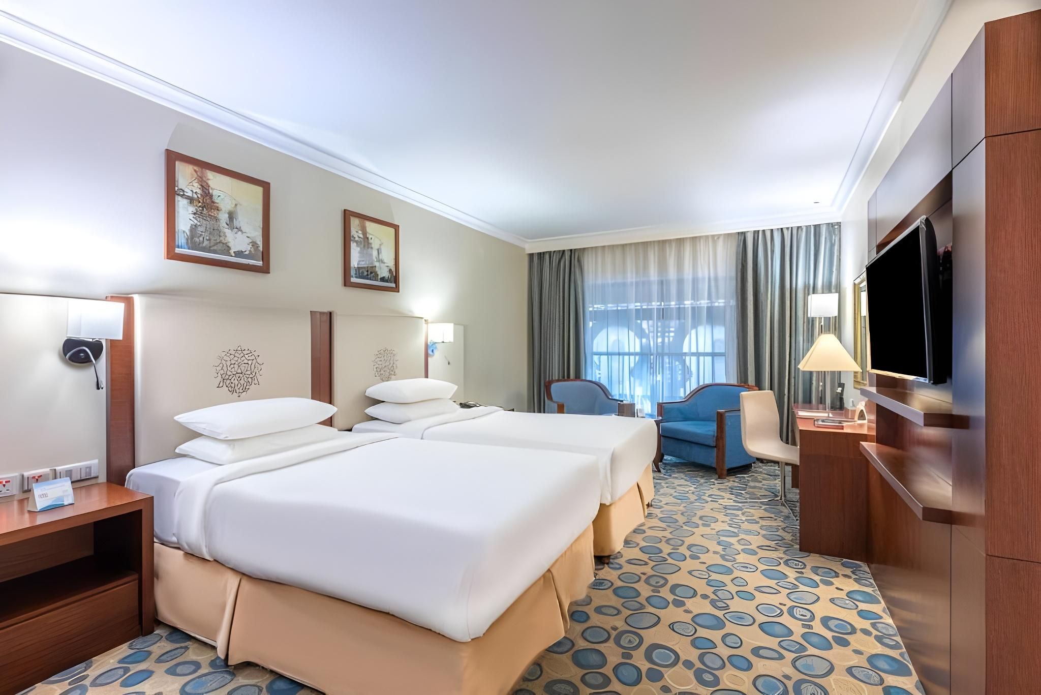 Executive Twin Bed, City View