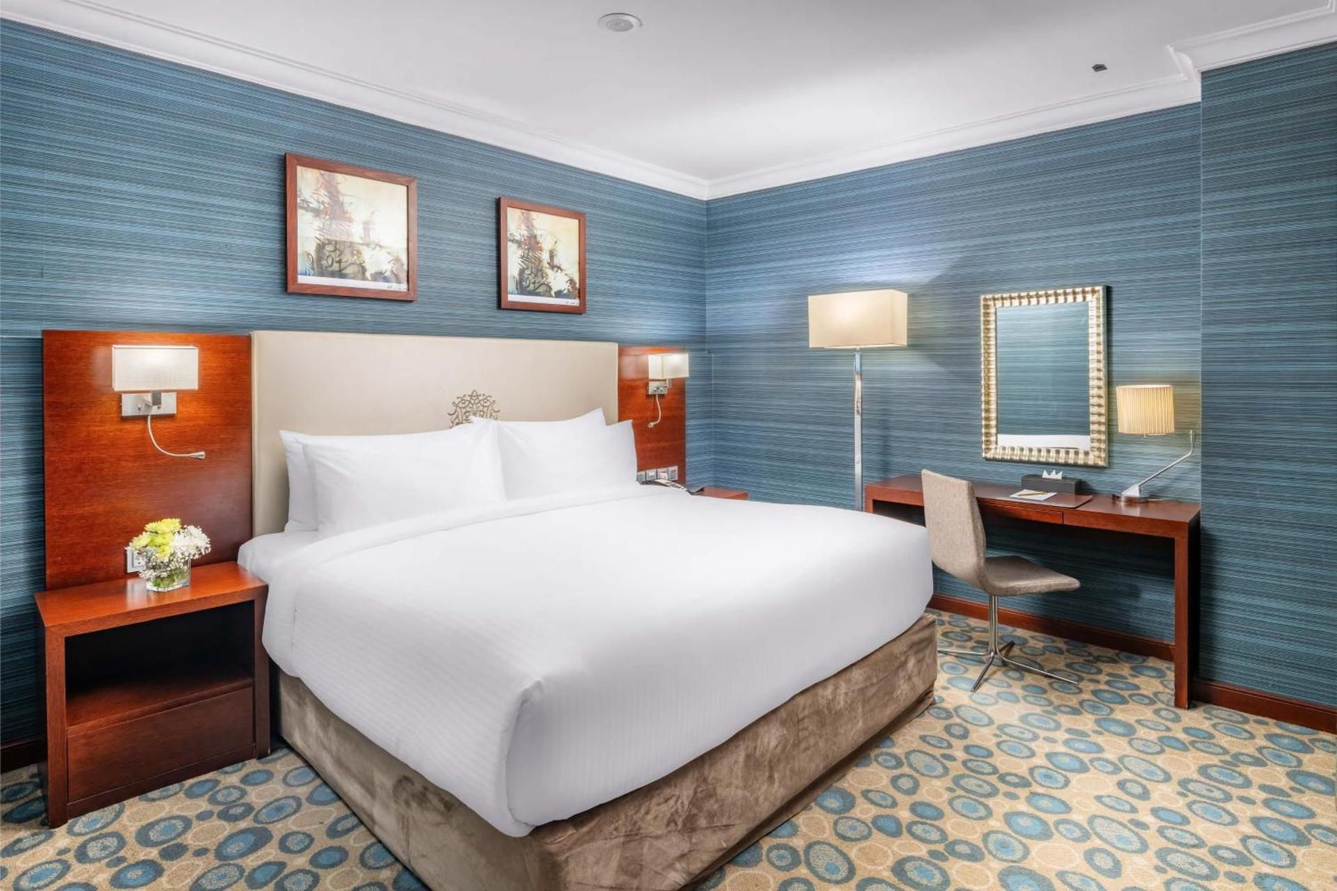 Classic Room King bed, City View