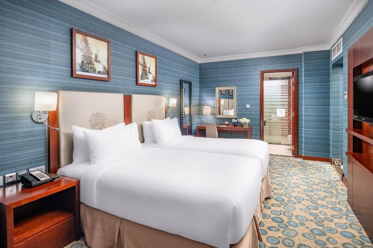 Executive Twin Bed, City View