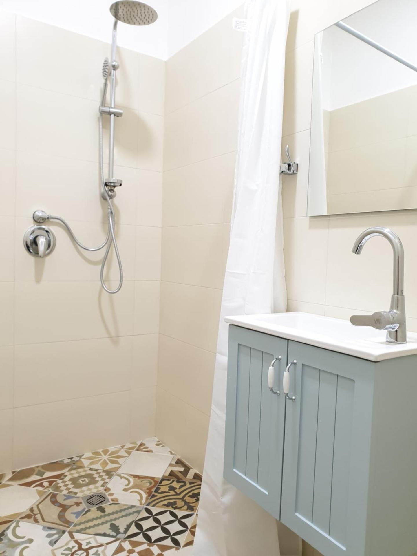 Deluxe Double or Twin Room with City View