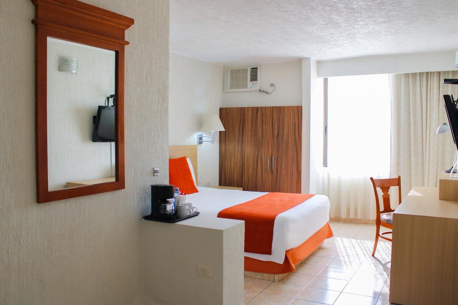 Standard Queen Room