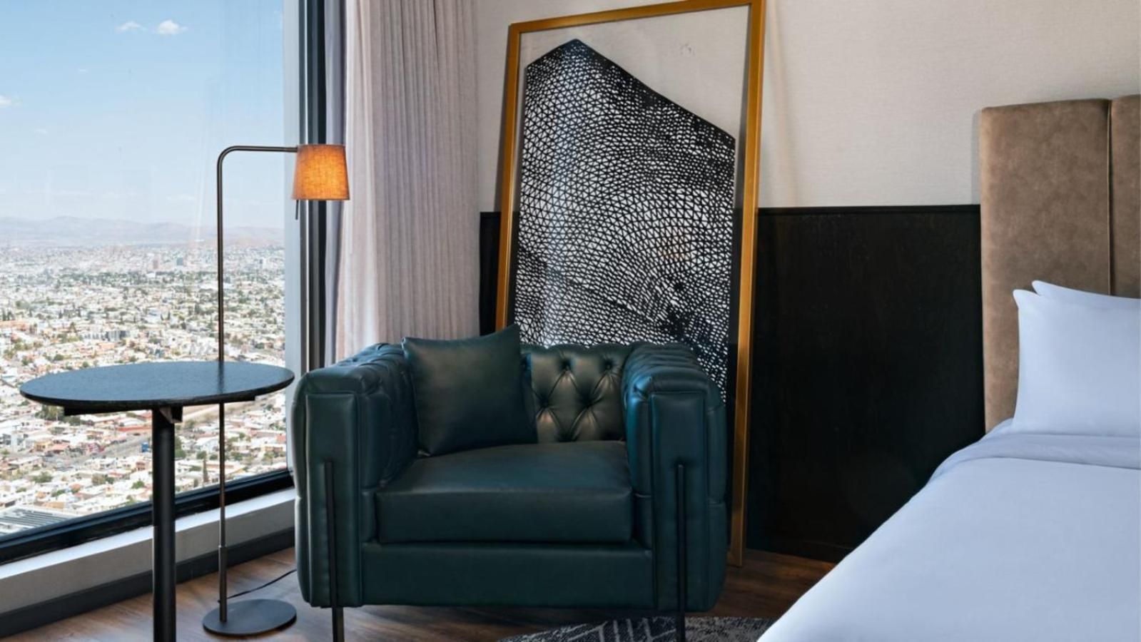 VETTA Distrito Uno, Autograph Collection Standard Queen Room with Two Queen Beds and City View 2