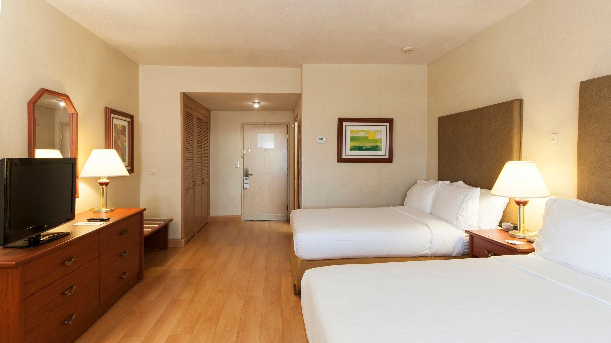 2 Double Beds Non-Smoking