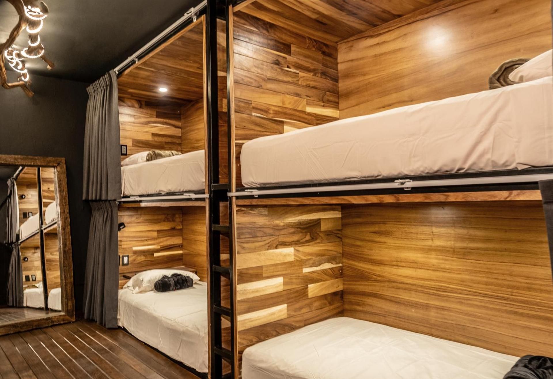 Bed in 6-Bed Mixed Dormitory Room