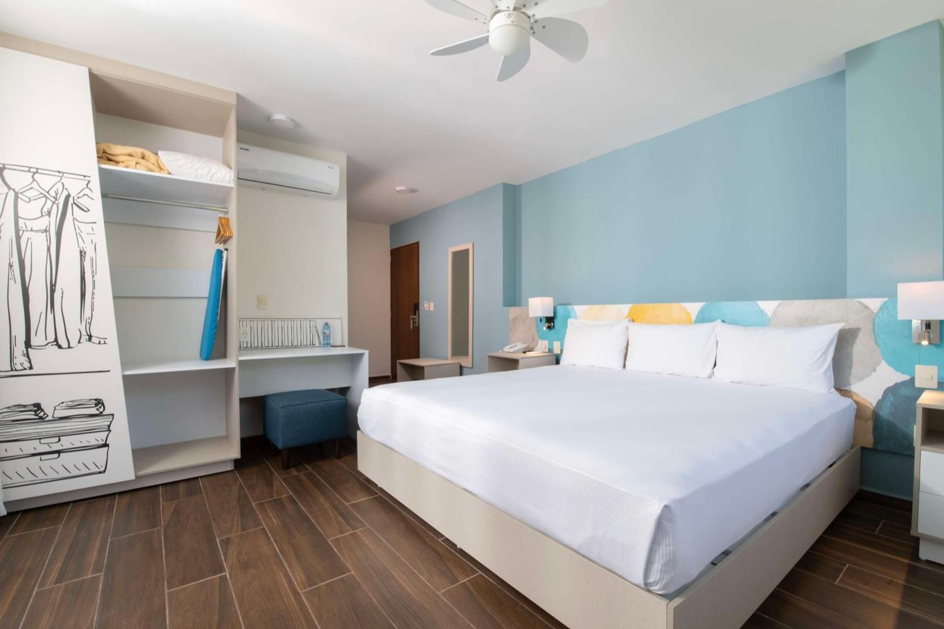 King Suite with Sofa Bed - Non-Smoking