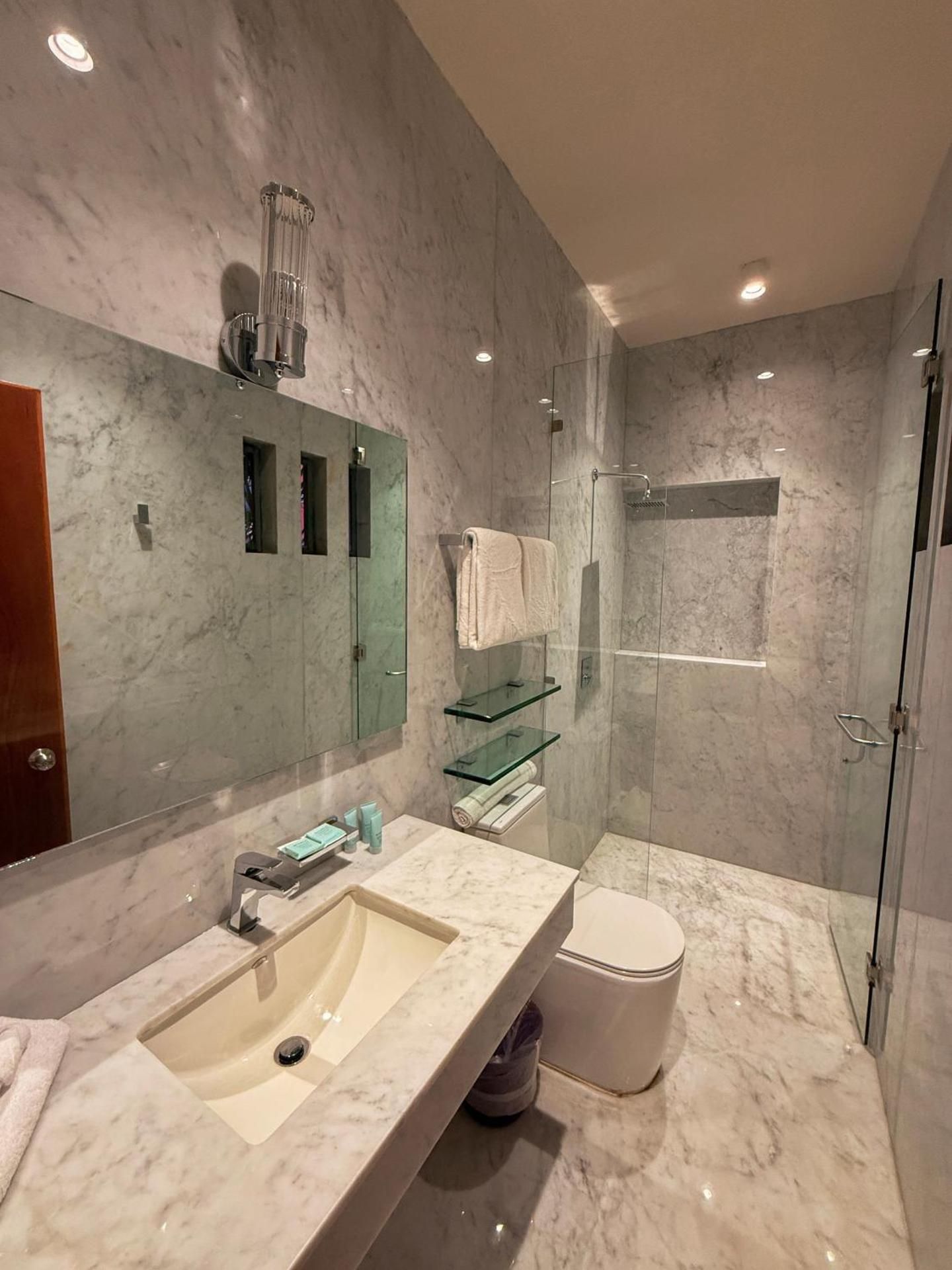 Two-Bedroom Deluxe Apartment
