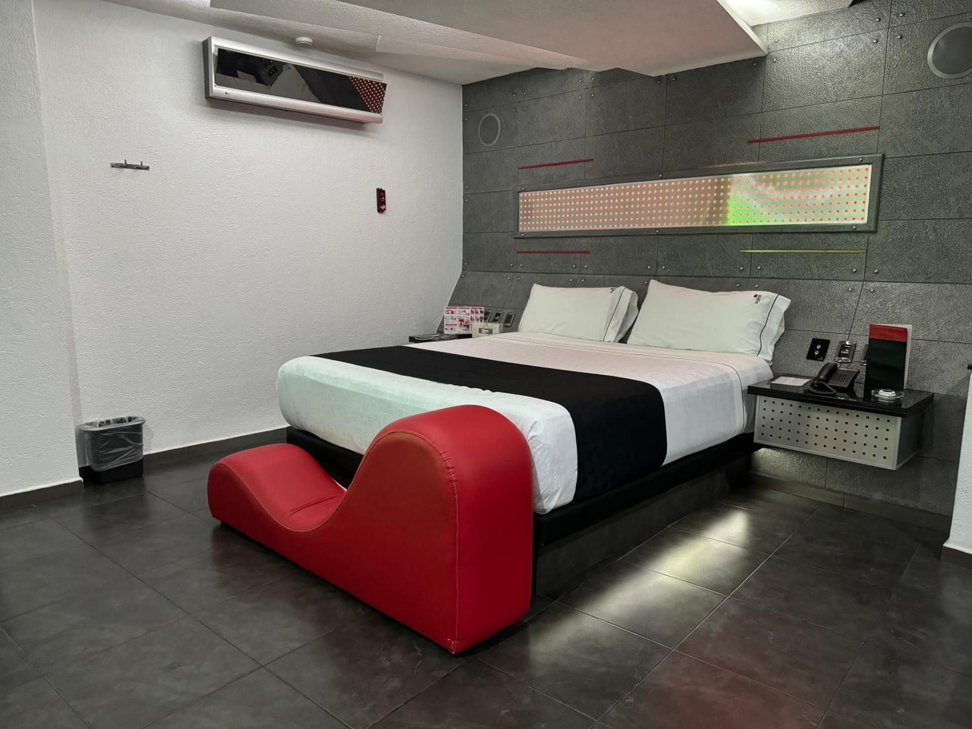 Suite with Spa Bath