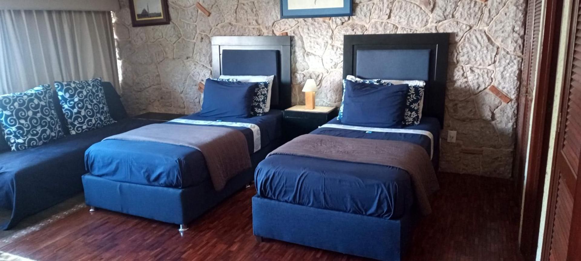 Twin Room with Private Bathroom