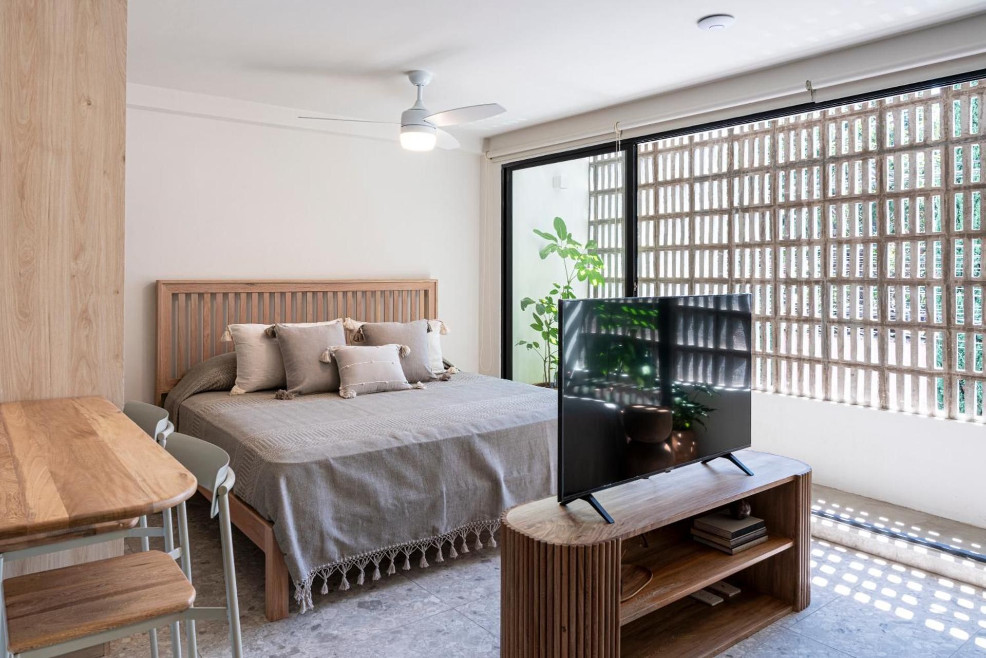 Studio Apartment
