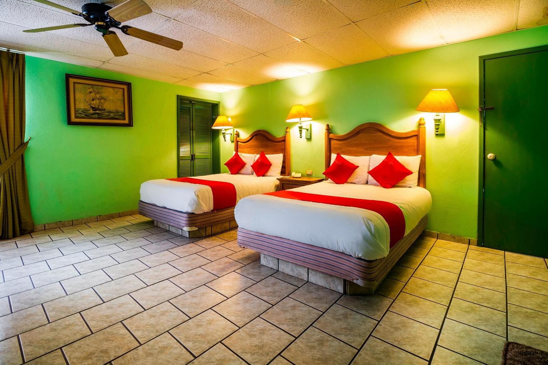 Standard Twin Room