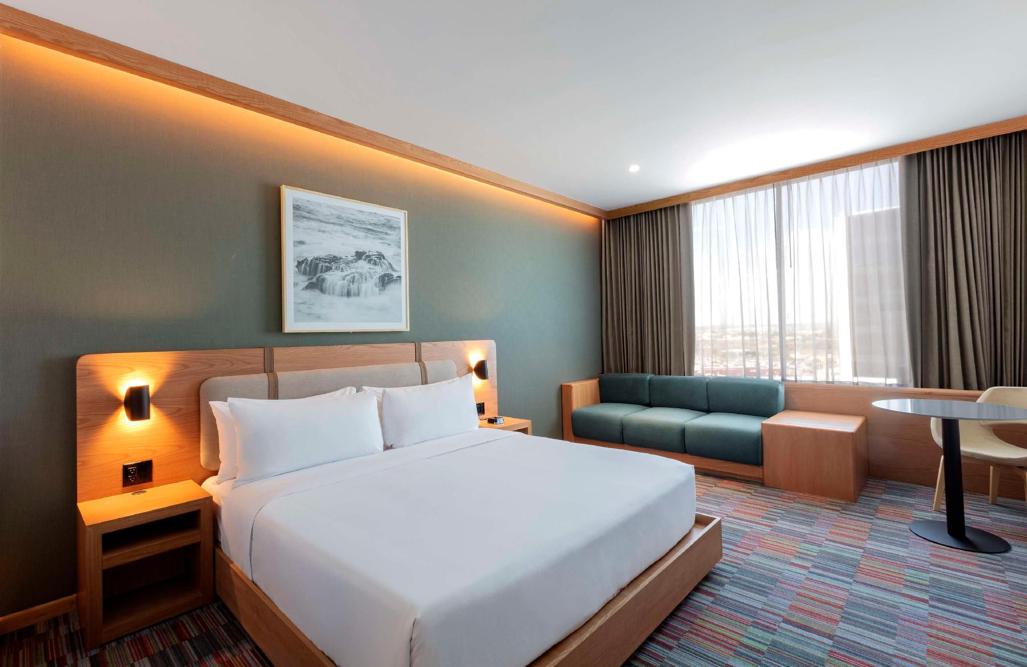 1 King Bed