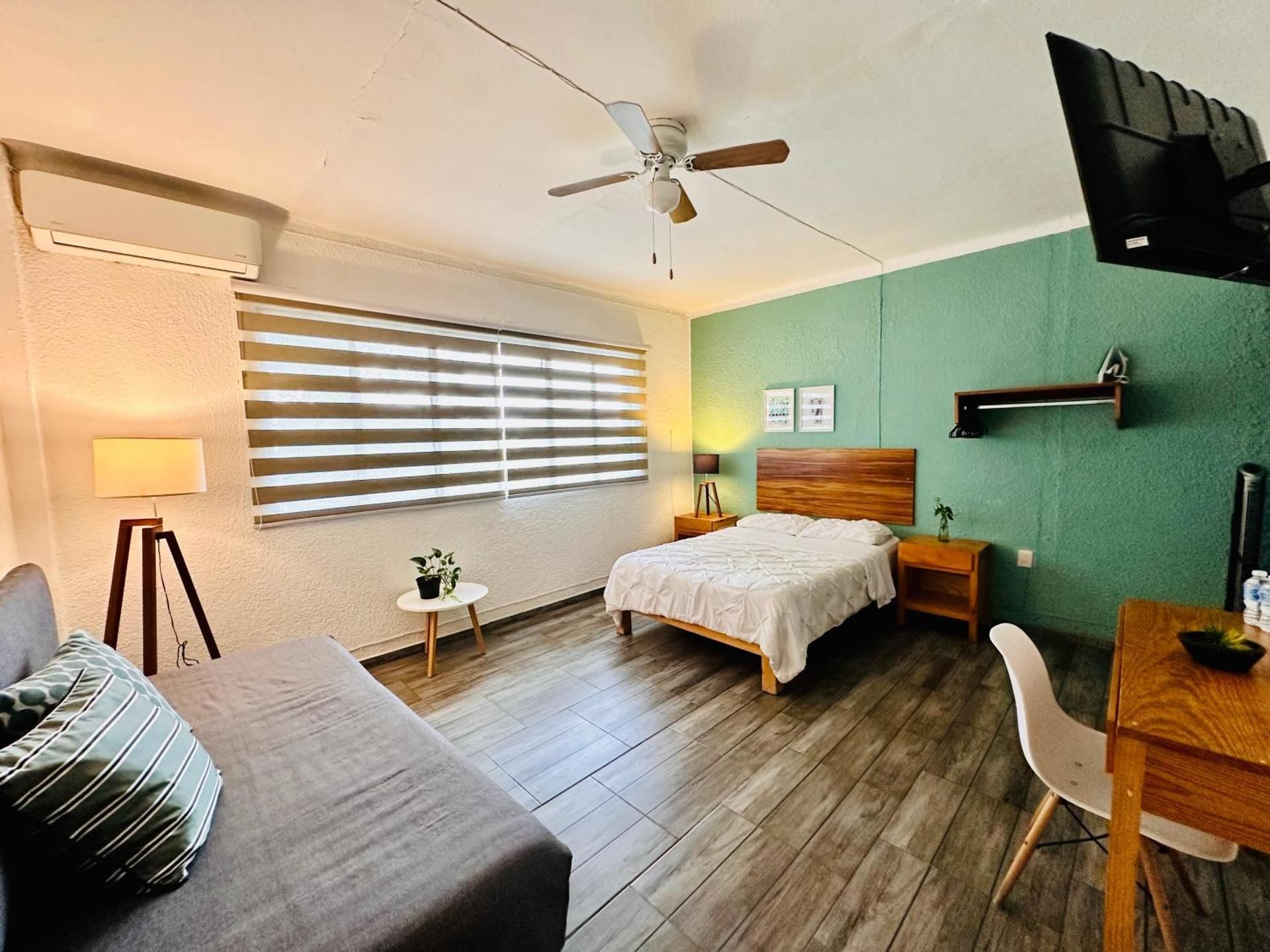 Standard Queen Room