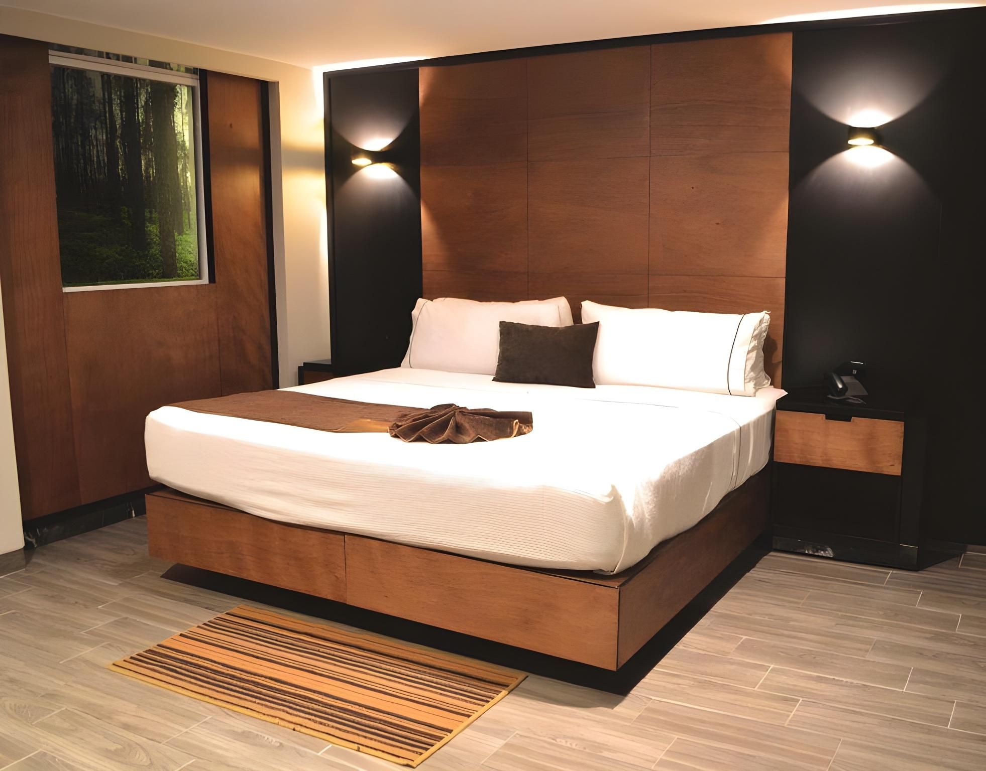 Standard King Room - No View