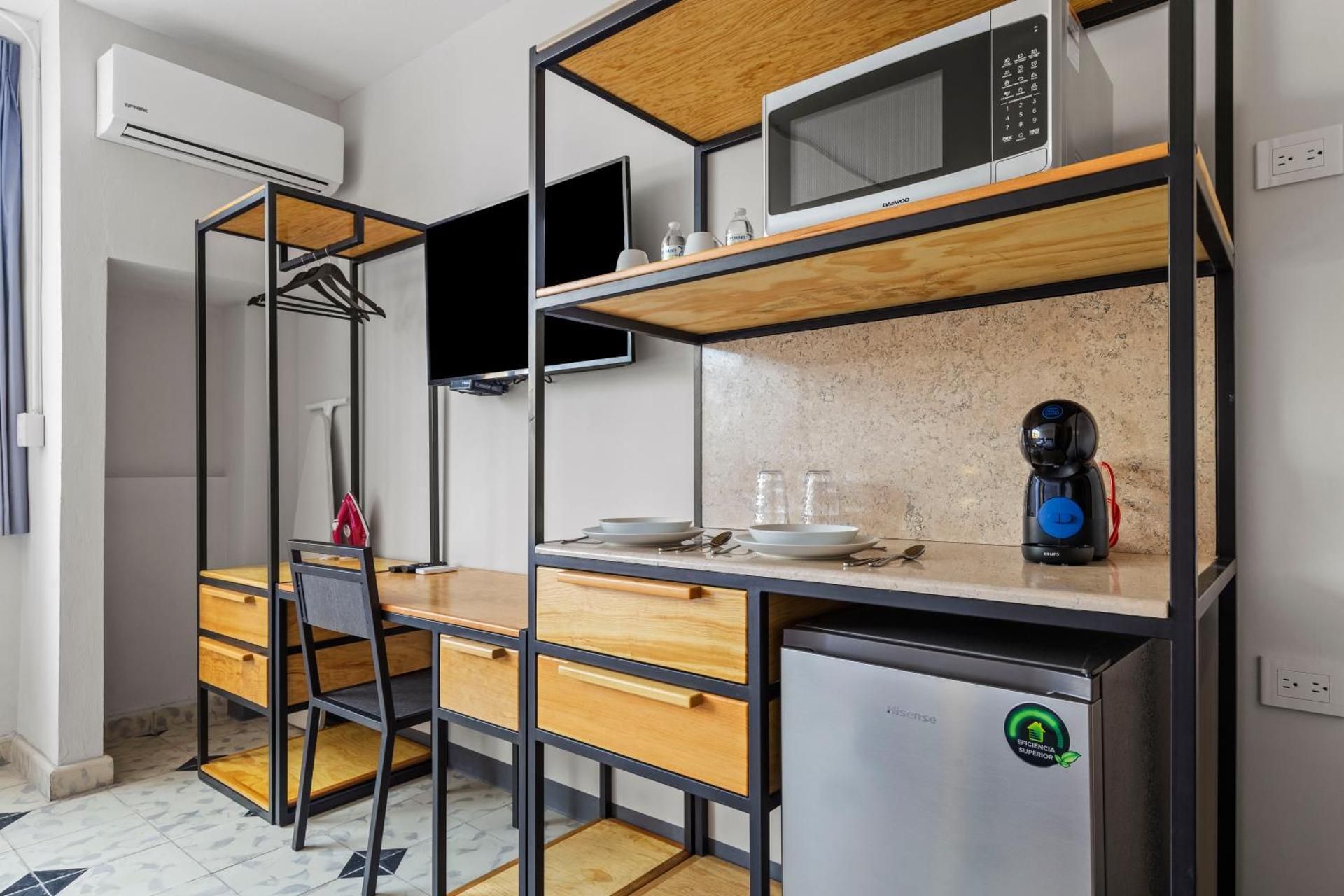 Deluxe King Suite