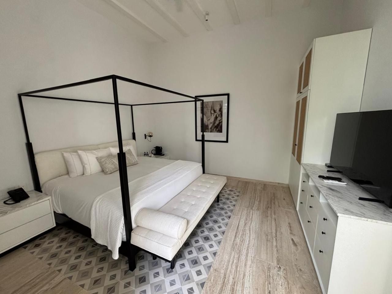 Suite with Garden View