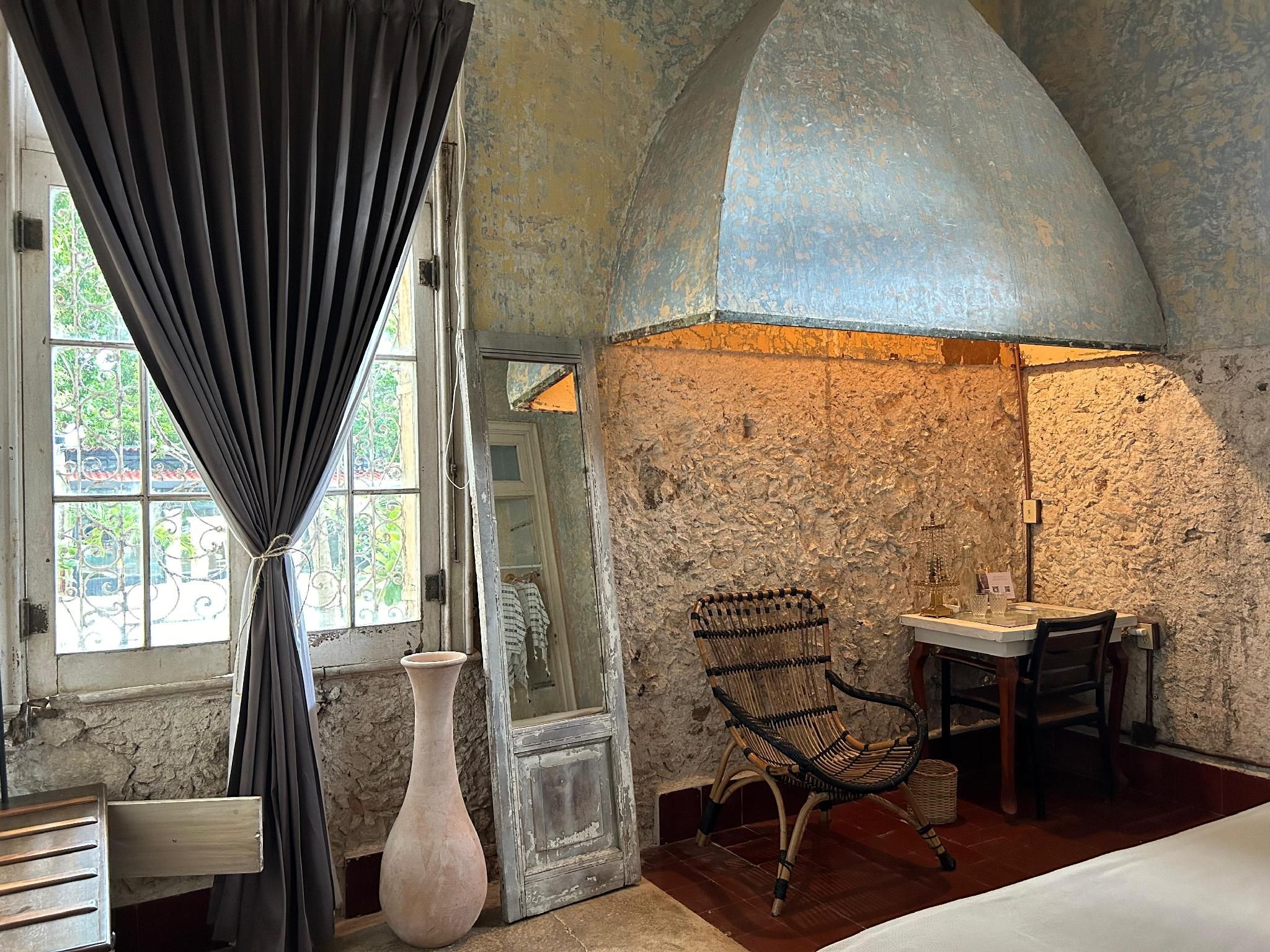 Suite 1 King Bed