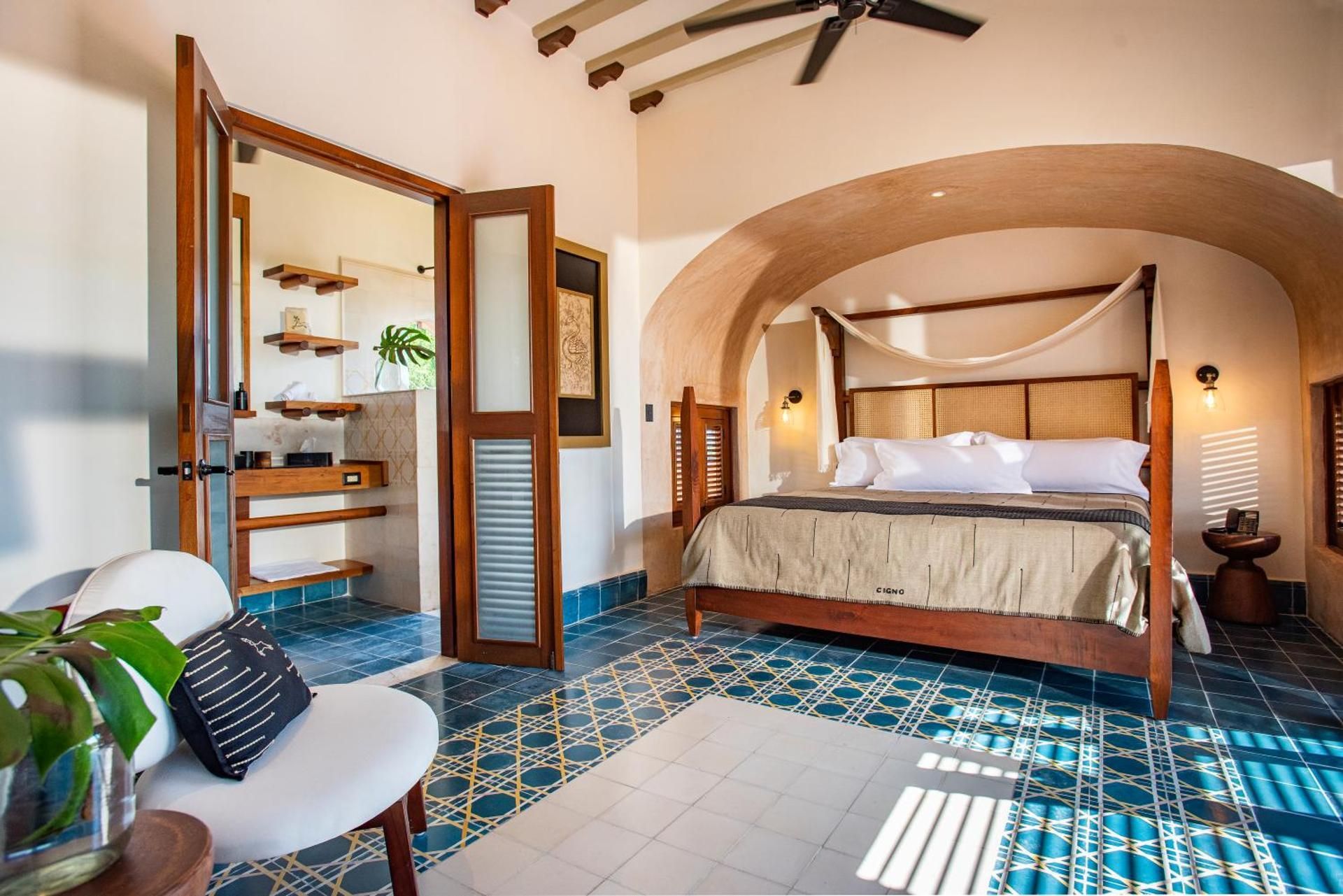 DELUXE ROOFTOP SUITE KING