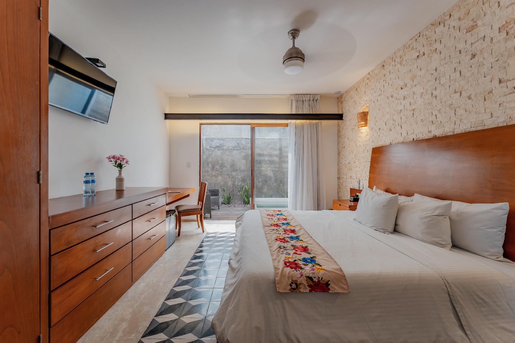Junior Suite with King Bed