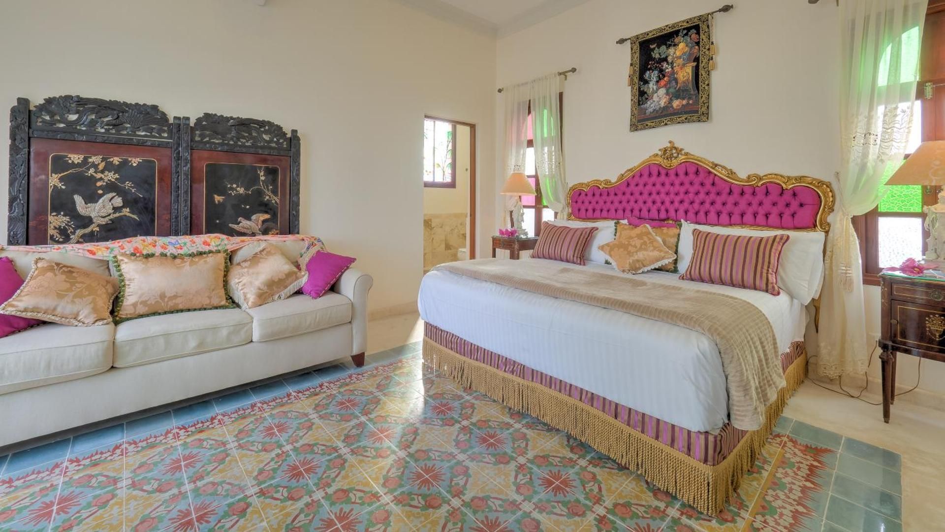 King Suite with Pool View - Anita