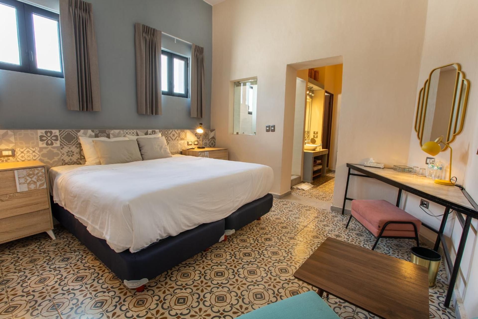 Superior King Room