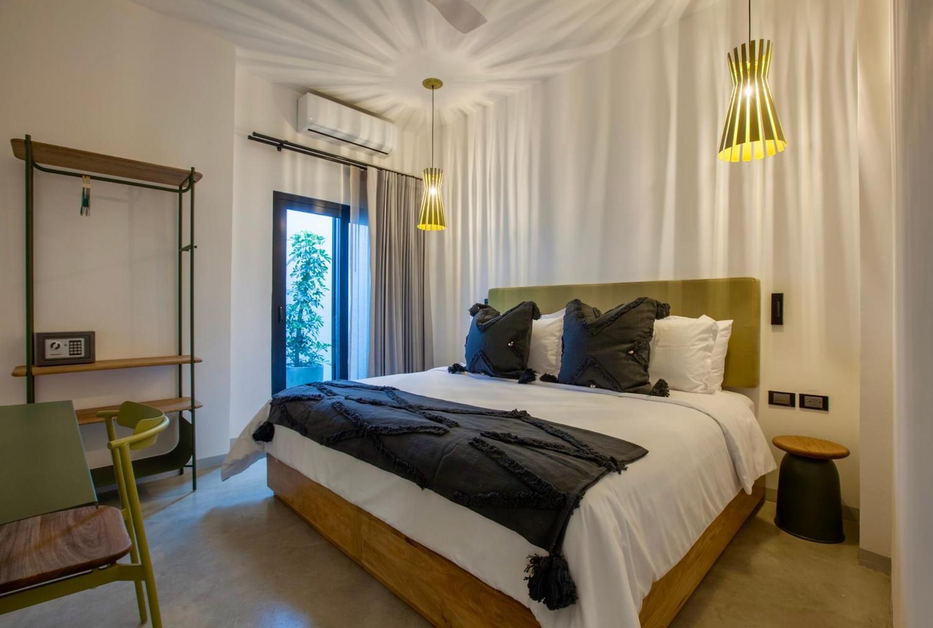 Deluxe Suite