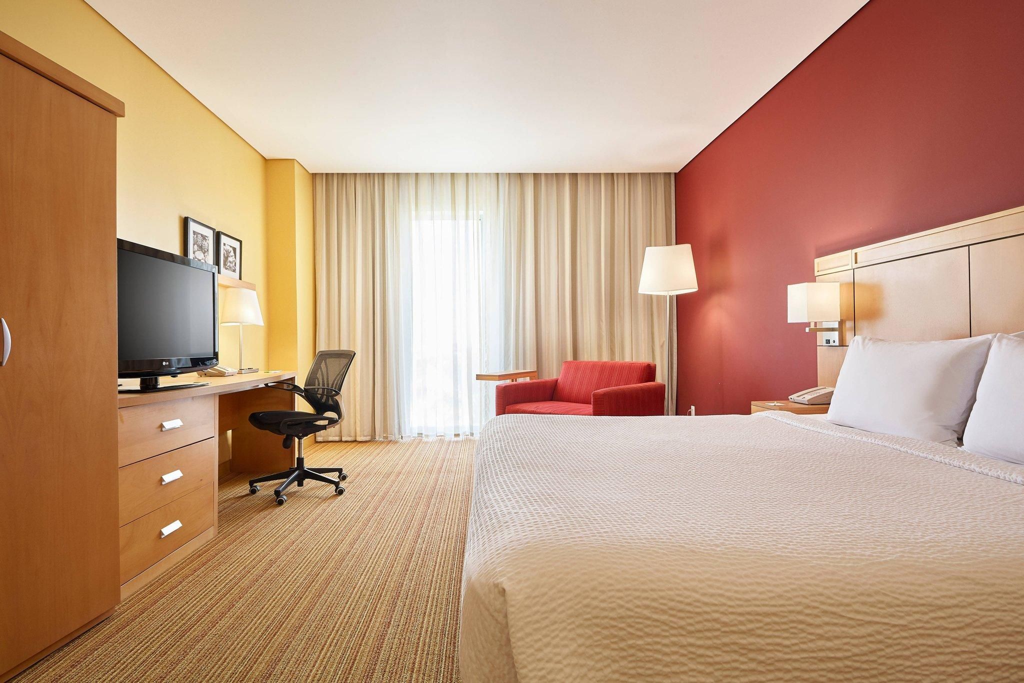 Guest Room, 1 King 