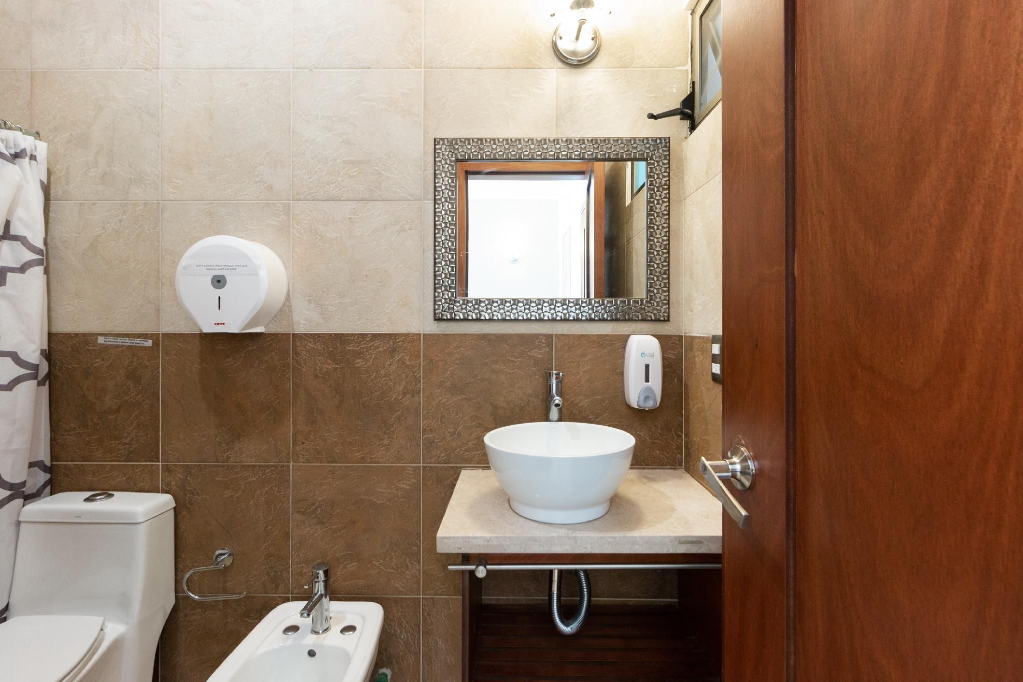 Capital O Hotel Vitalé Leon MX Standard Two Beds 2