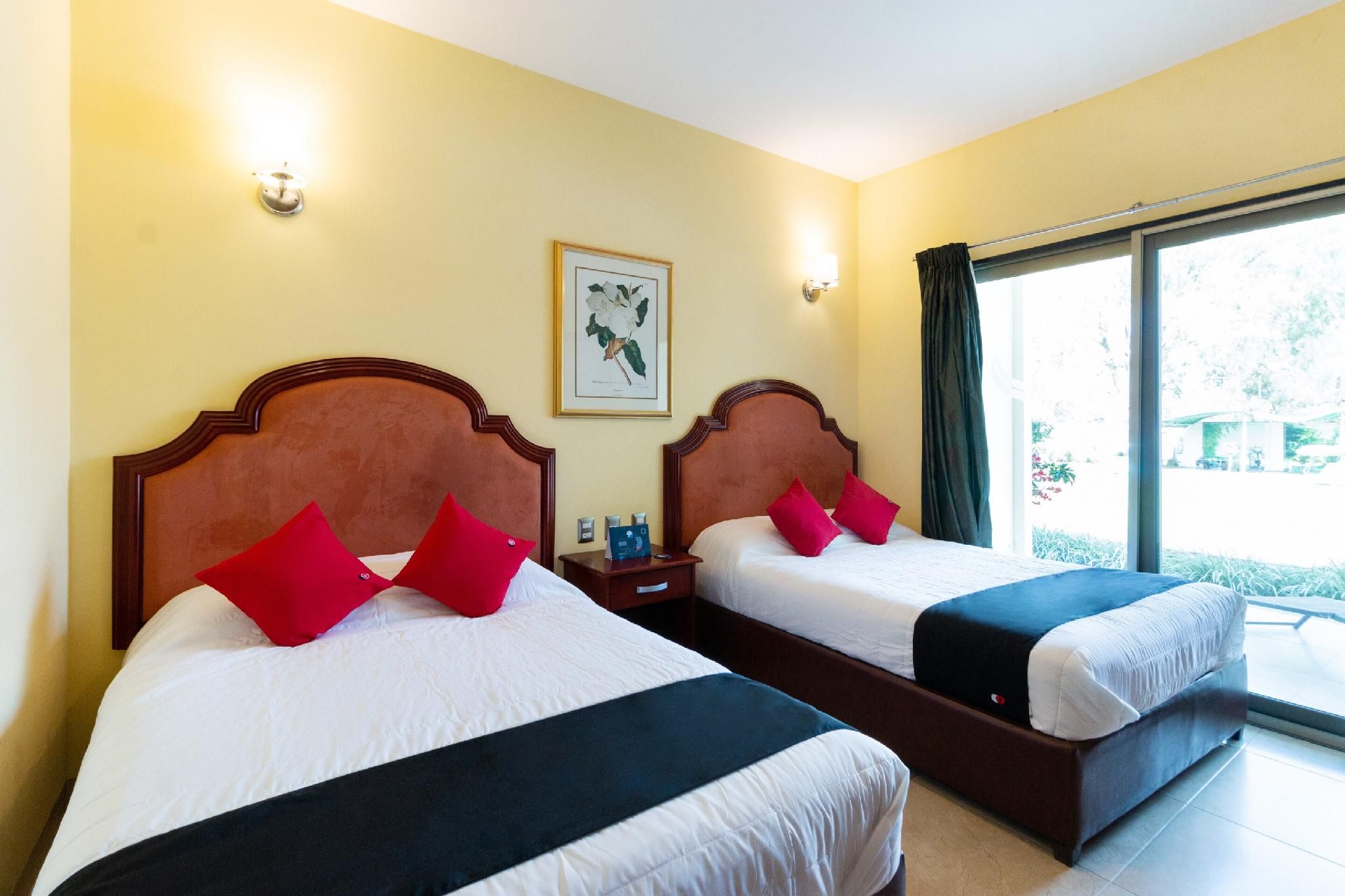 Capital O Hotel Vitalé Leon MX Standard Two Beds