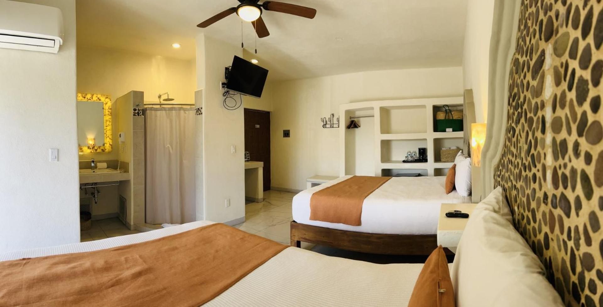 Deluxe Queen Room with Two Queen Beds