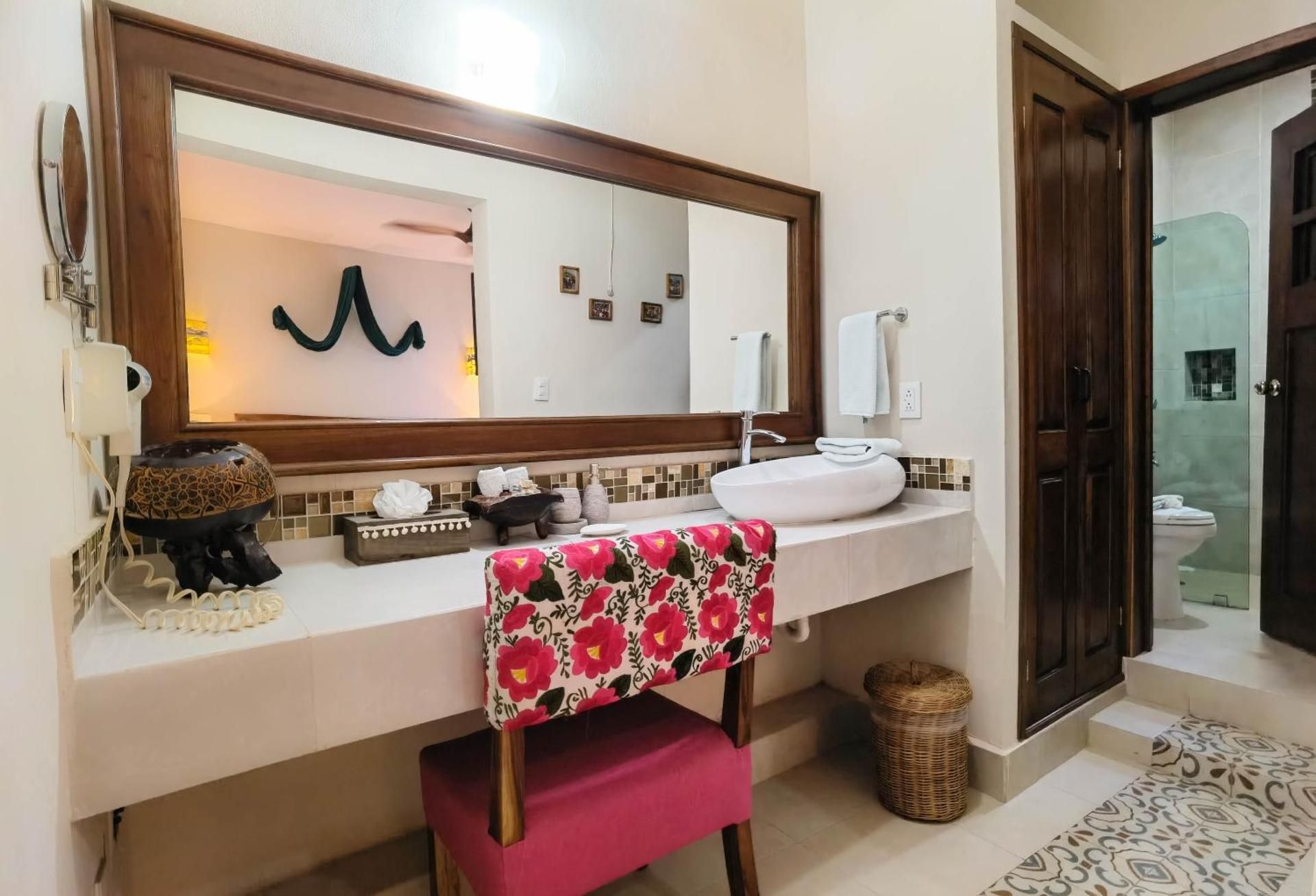 Master Suite with King Bed