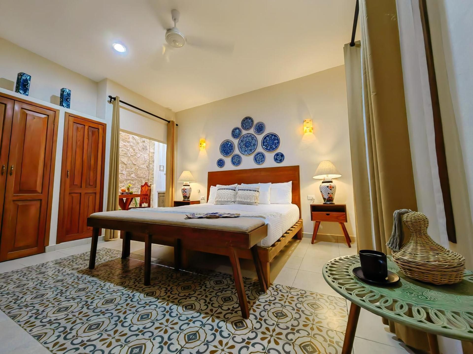 Standard King with Kitchen