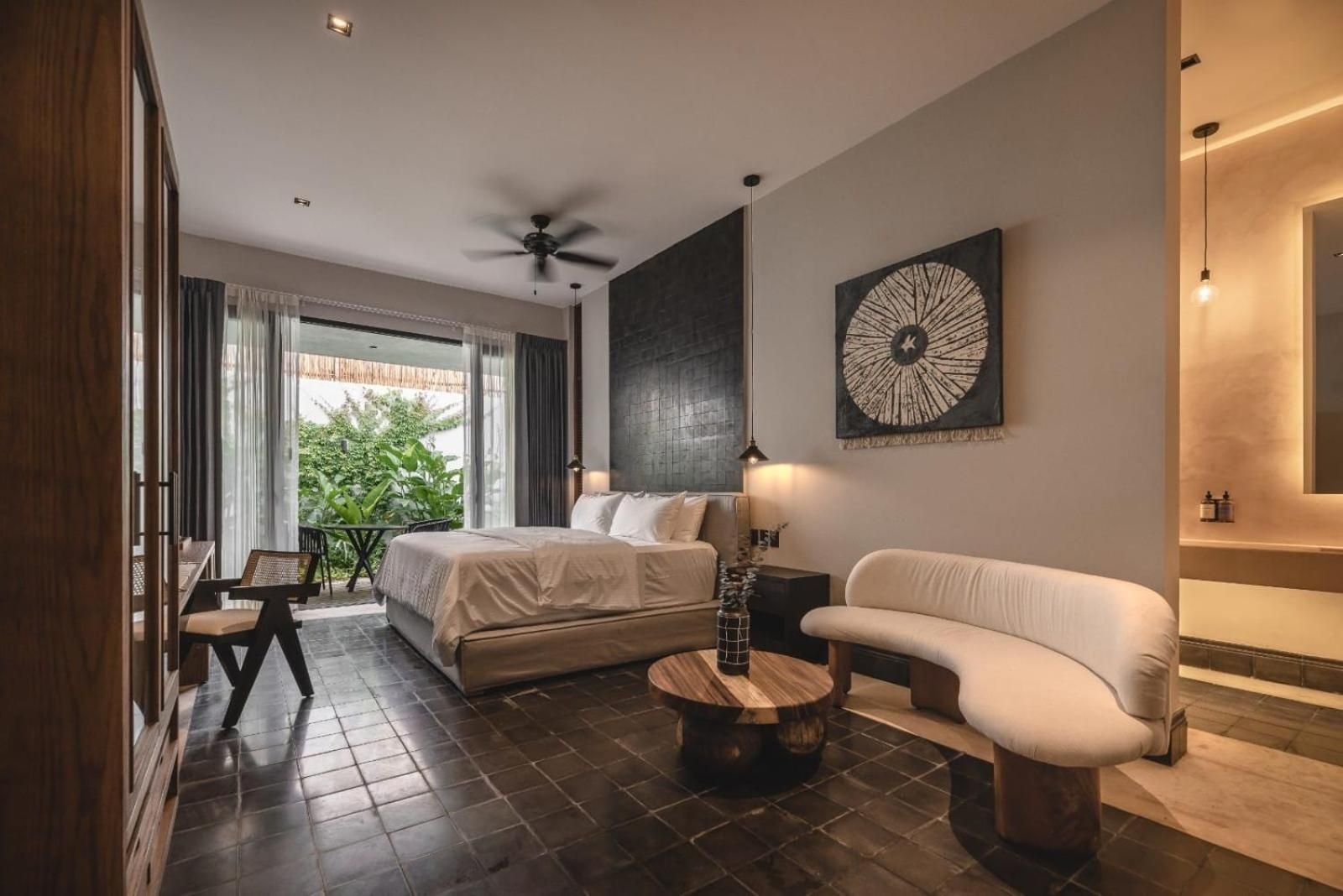 Standard Suite