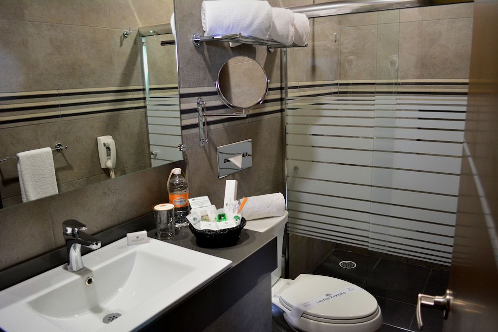 Layfer Express Cordoba Veracruz Mexico Standard Double Room 5