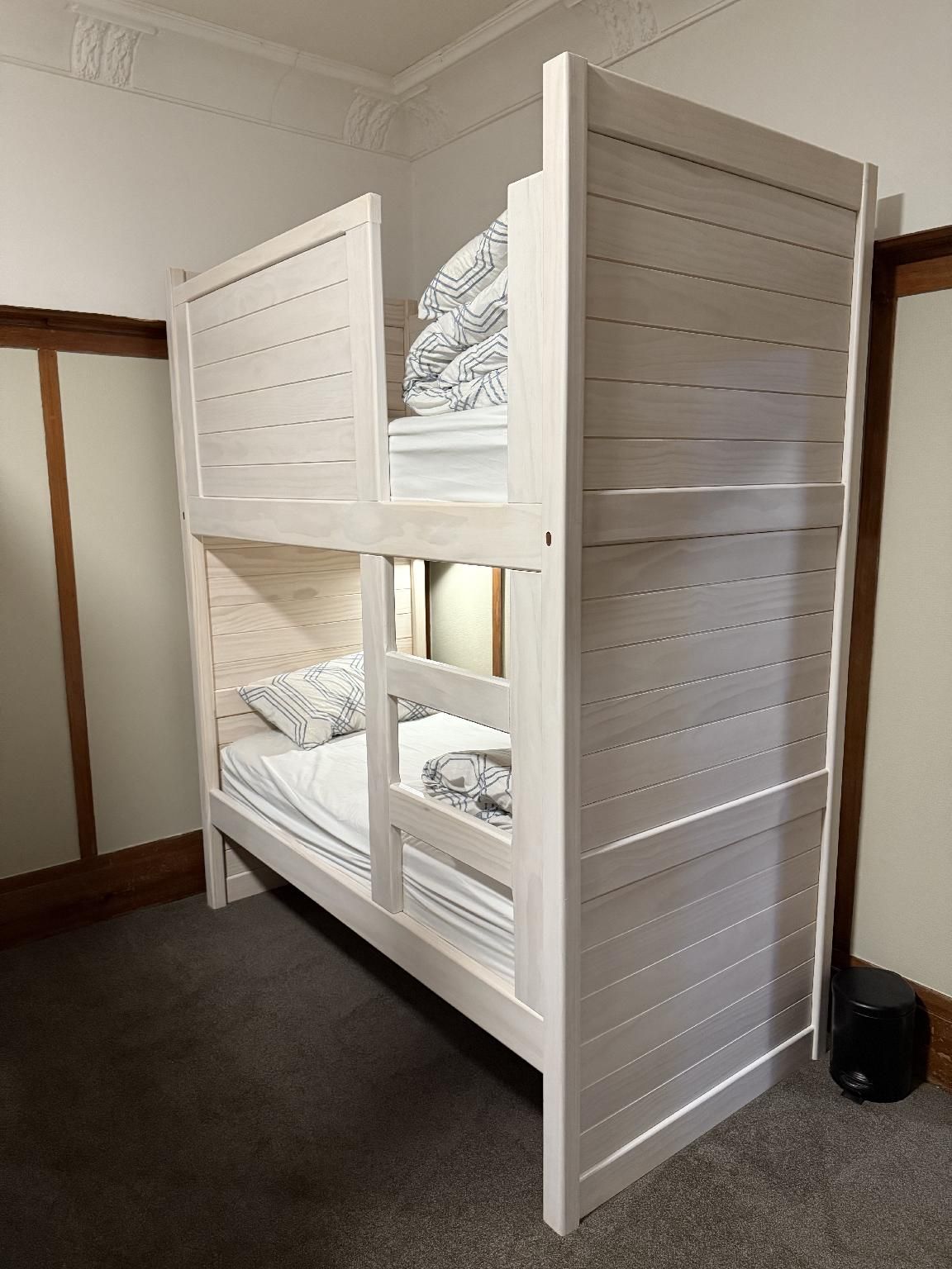 Manor on the Park Backpackers 1 Person in 8-Bed Dormitory